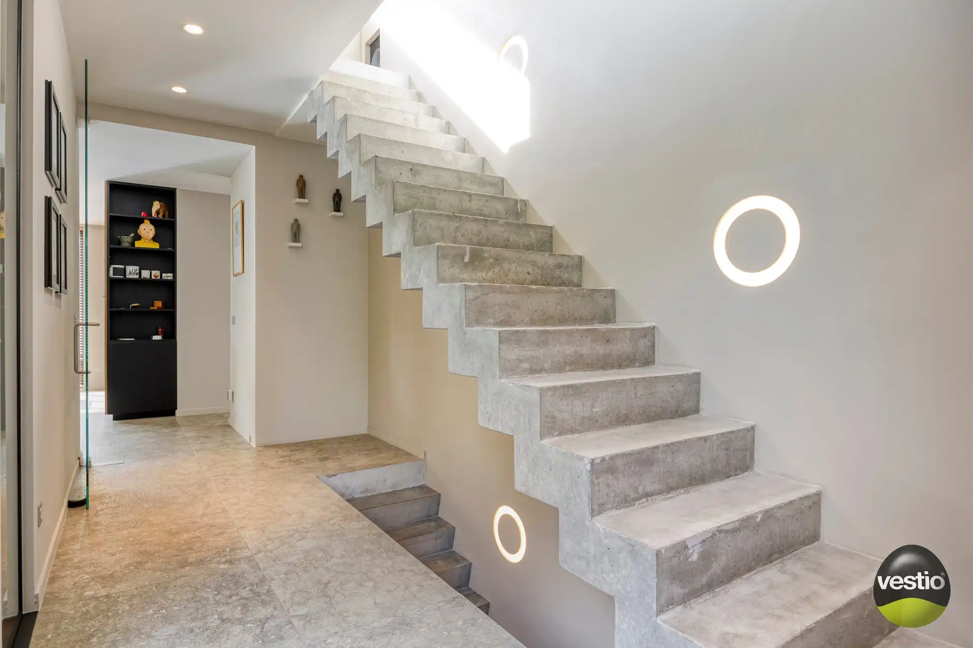 Moderne villa in de gegeerde Mombeekdreef – luxe, licht en rust op een toplocatie in Hasselt foto 3