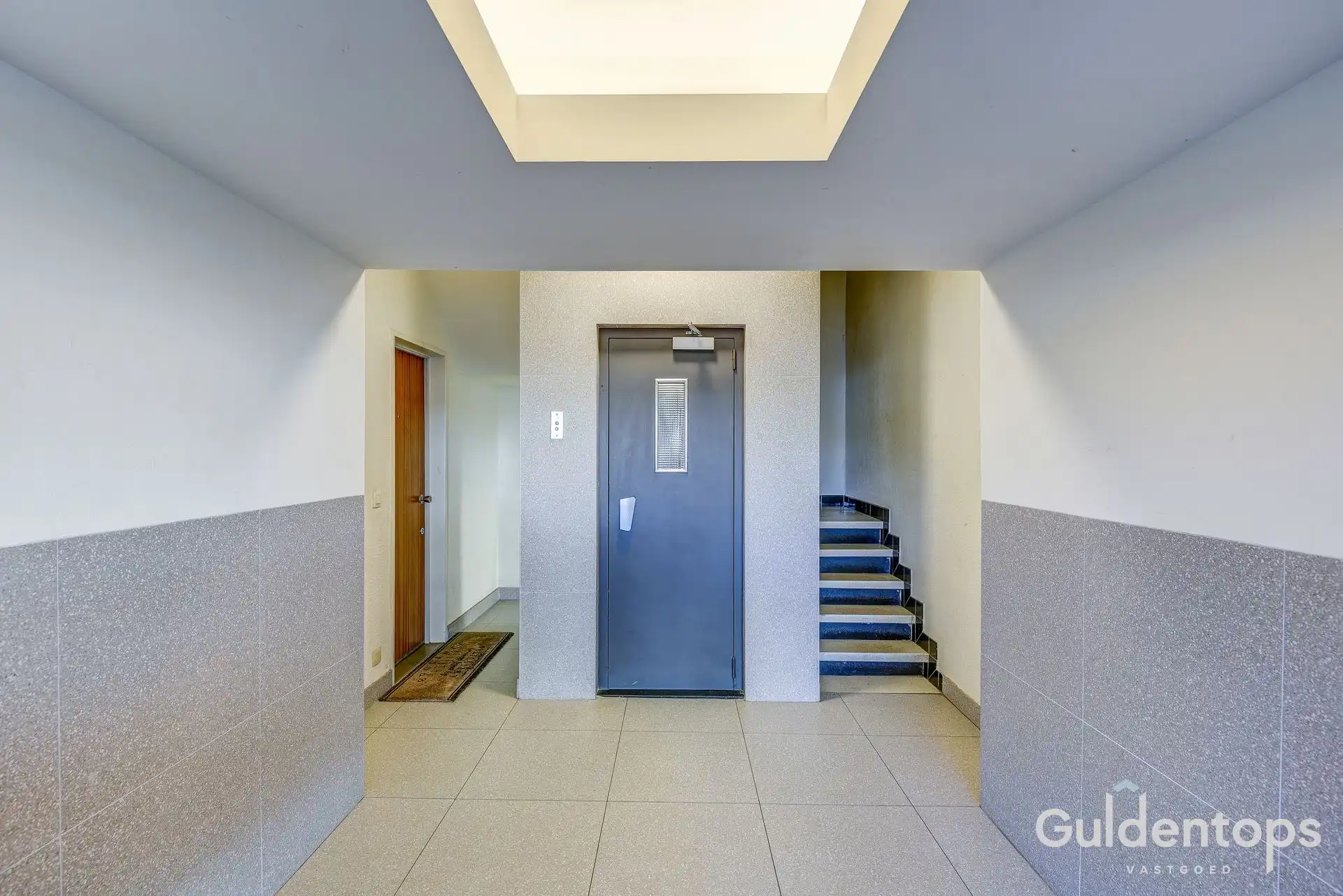 Knap vernieuwd 3-slaapkamerappartement (125 m²)  foto 14