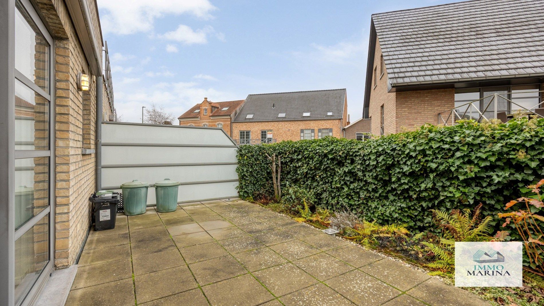 Goed onderhouden gelijkvl app. met 2 slpks en terras te BETEKOM foto 2