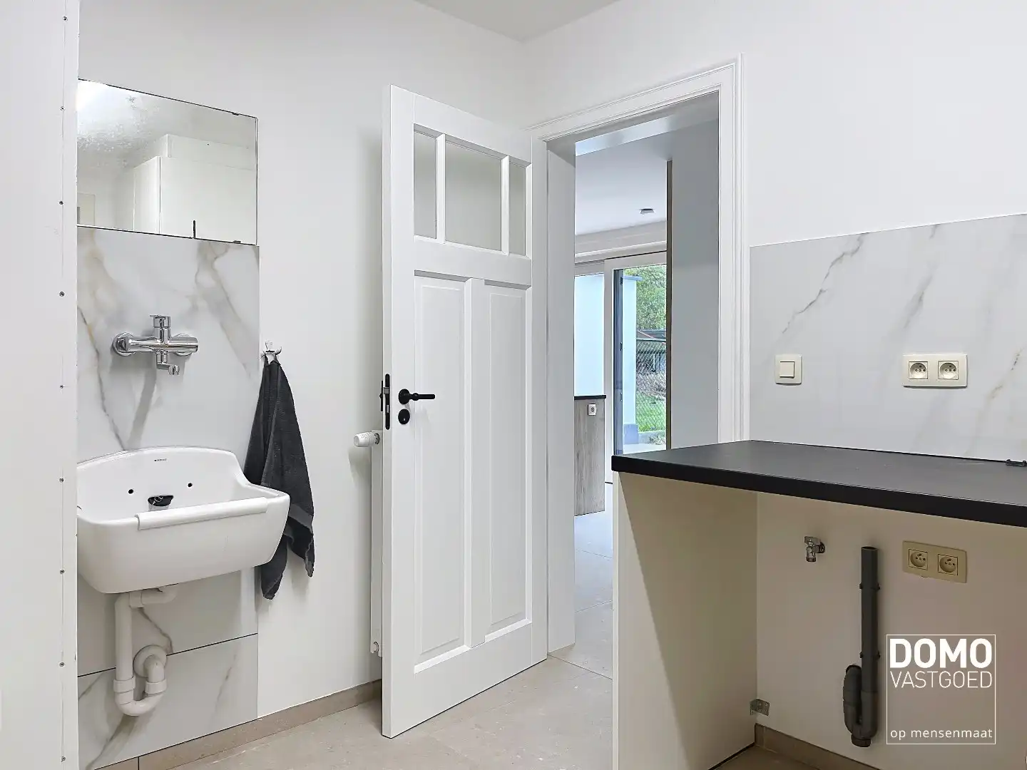 VOLLEDIG GERENOVEERDE WONING MET 3 SLAAPKAMERS EN ZUIDGERICHTE TUIN foto 13