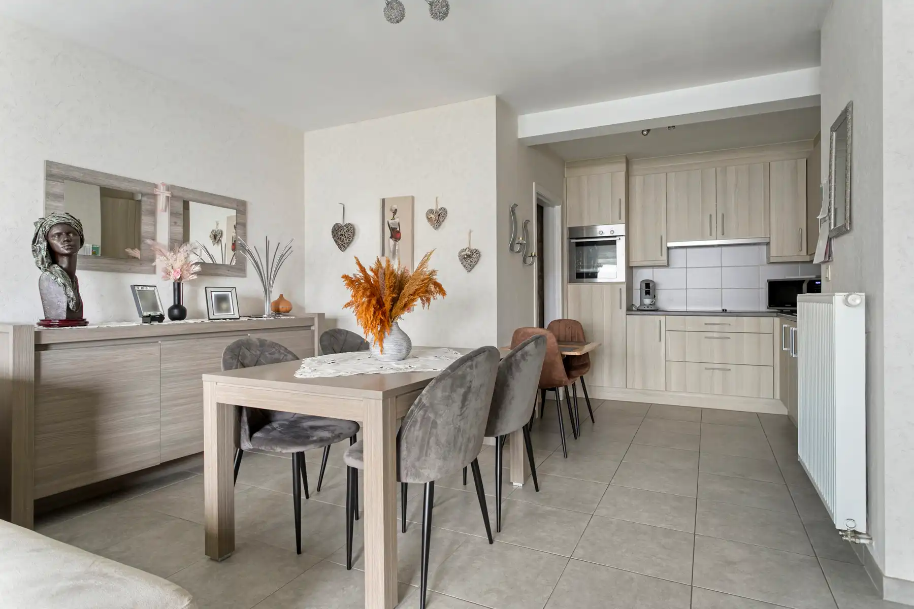 TE KOOP - gelijkvloers appartement met aparte ingang  foto 4