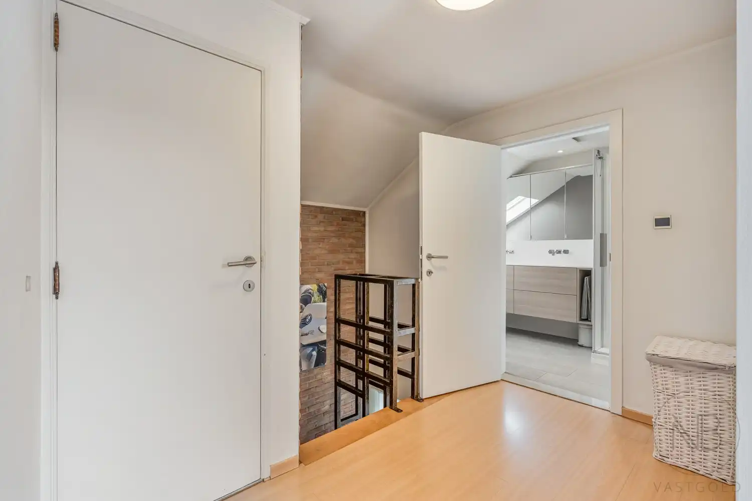 Architectenwoning met ruimte, licht en absolute rust! foto 21