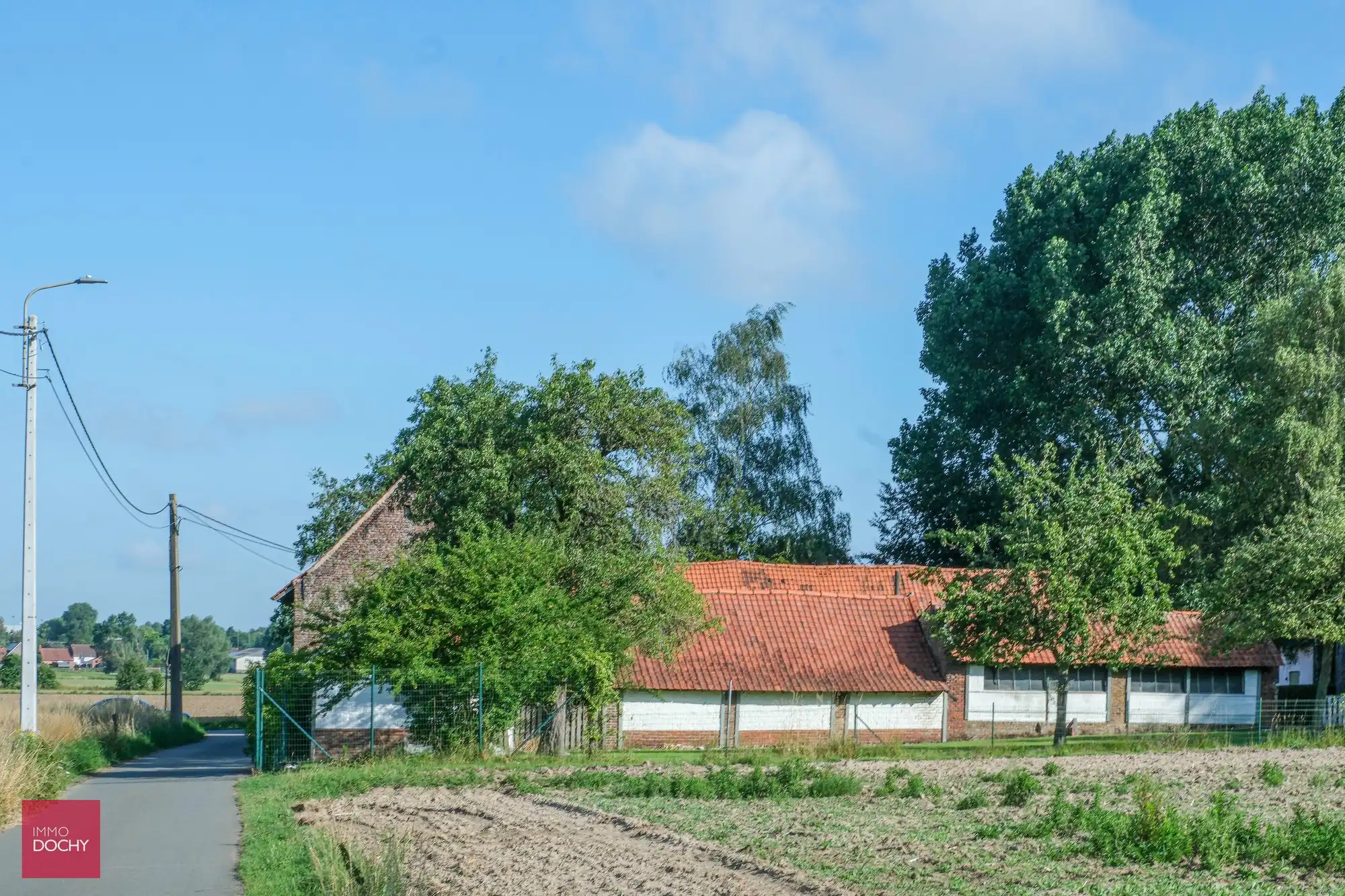 Volledig te renoveren hoeve met verschillende bijgebouwen foto 7