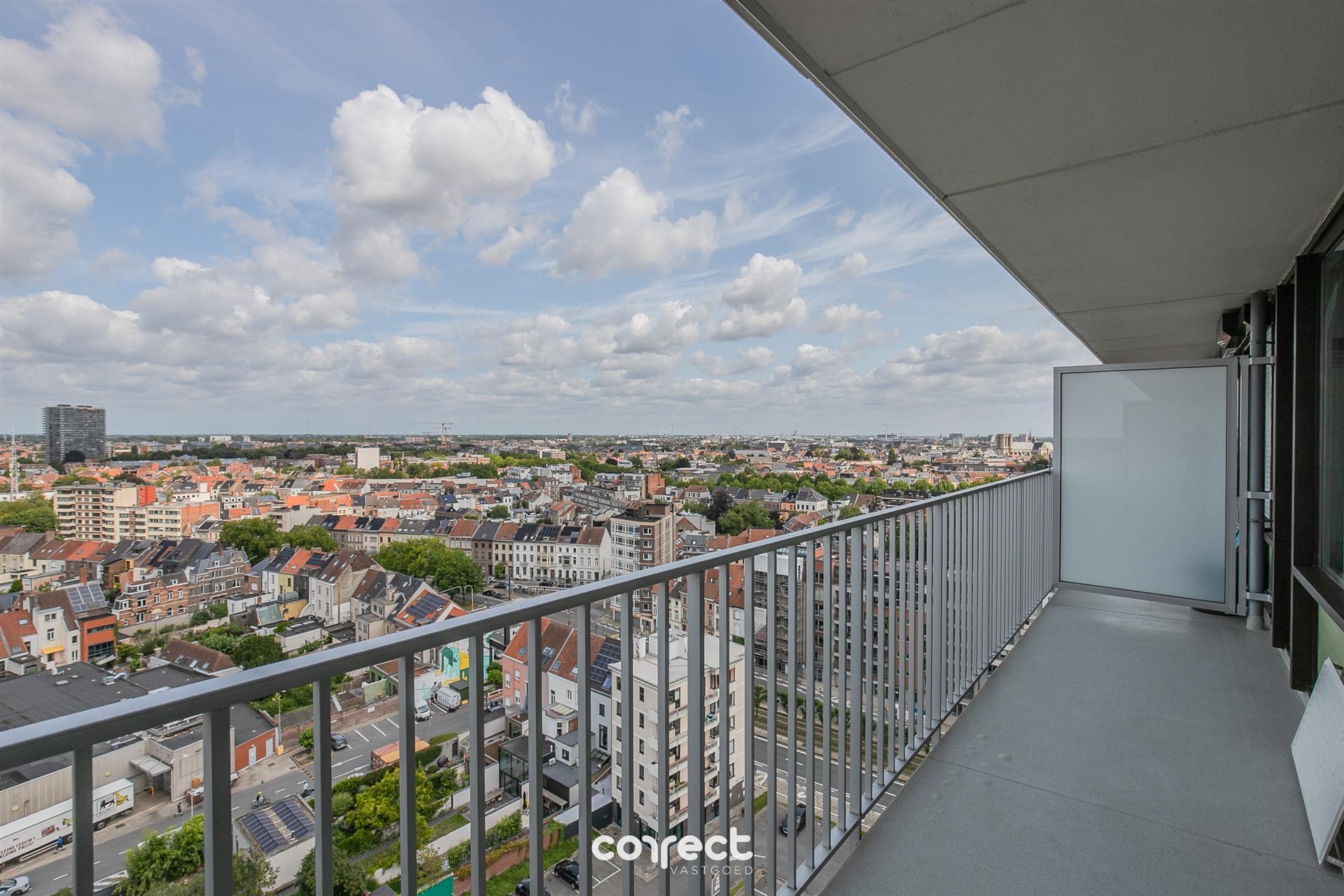 Pas gerenoveerd appartement met panoramisch zicht op Gent foto 13