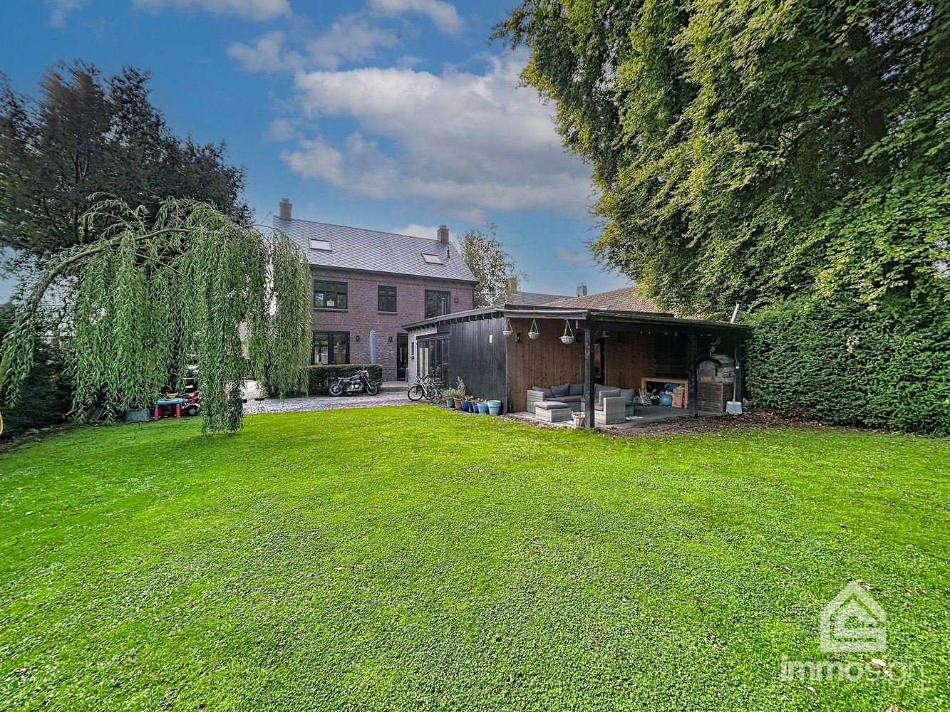 Exclusief gerenoveerd herenhuis vol karakter te Molenbeersel! foto 25