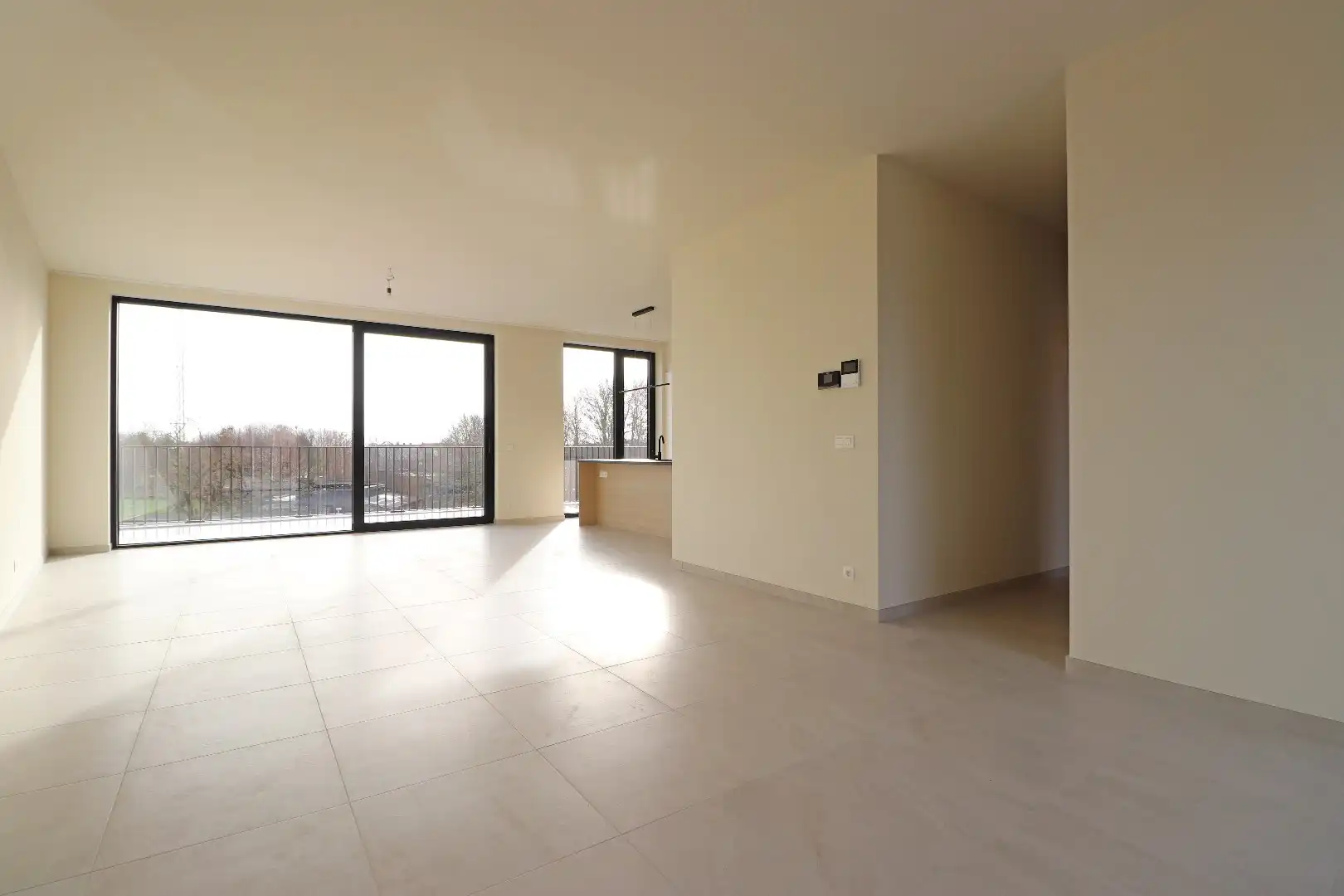 Nieuwbouwappartement met parkeerplaats foto 2