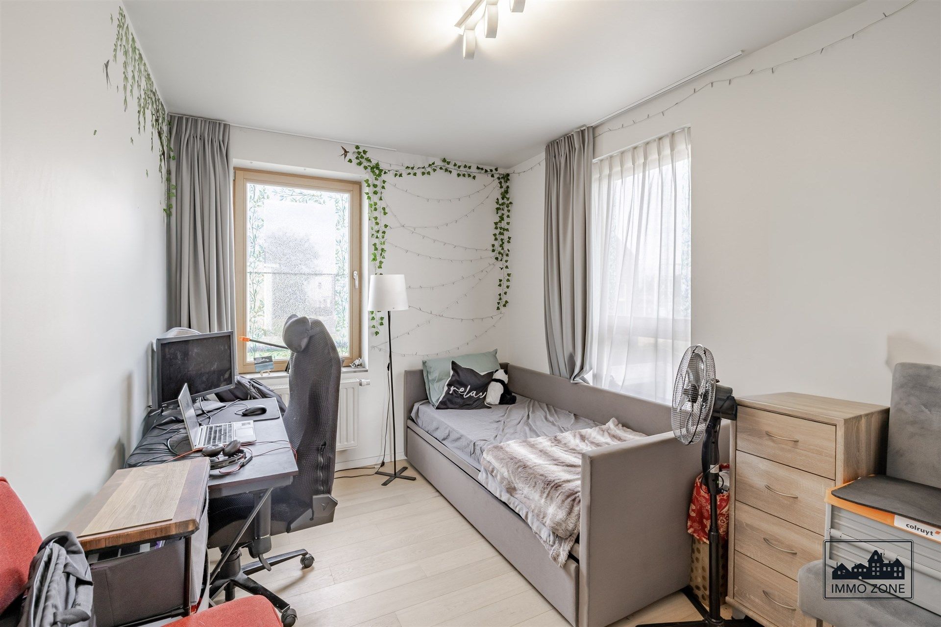 Recent gebouwd 2- slaapkamer appartement met 2 autostaanplaatsen foto 7