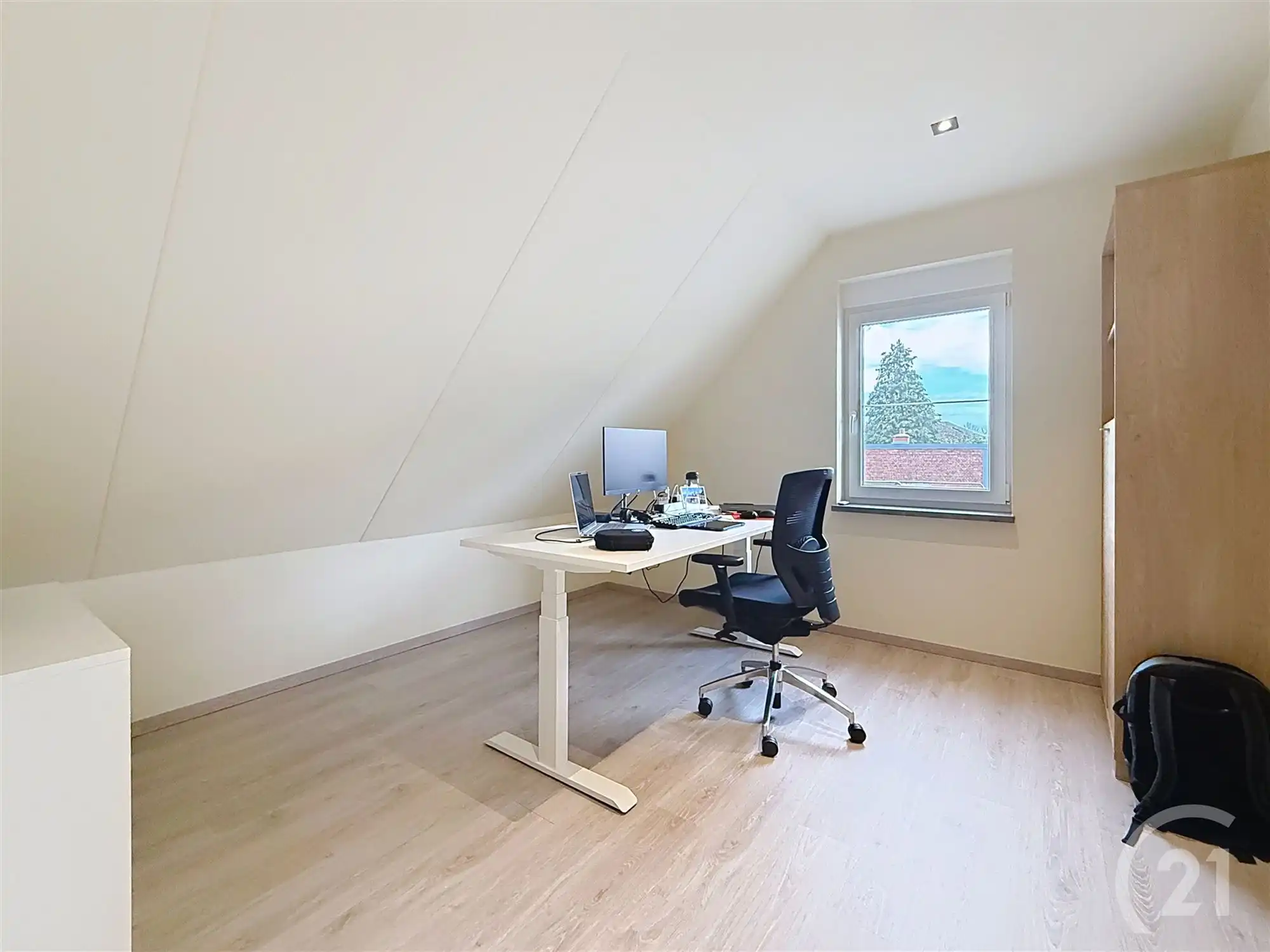 Aangename recente woning met 3 slaapkamers! foto 21