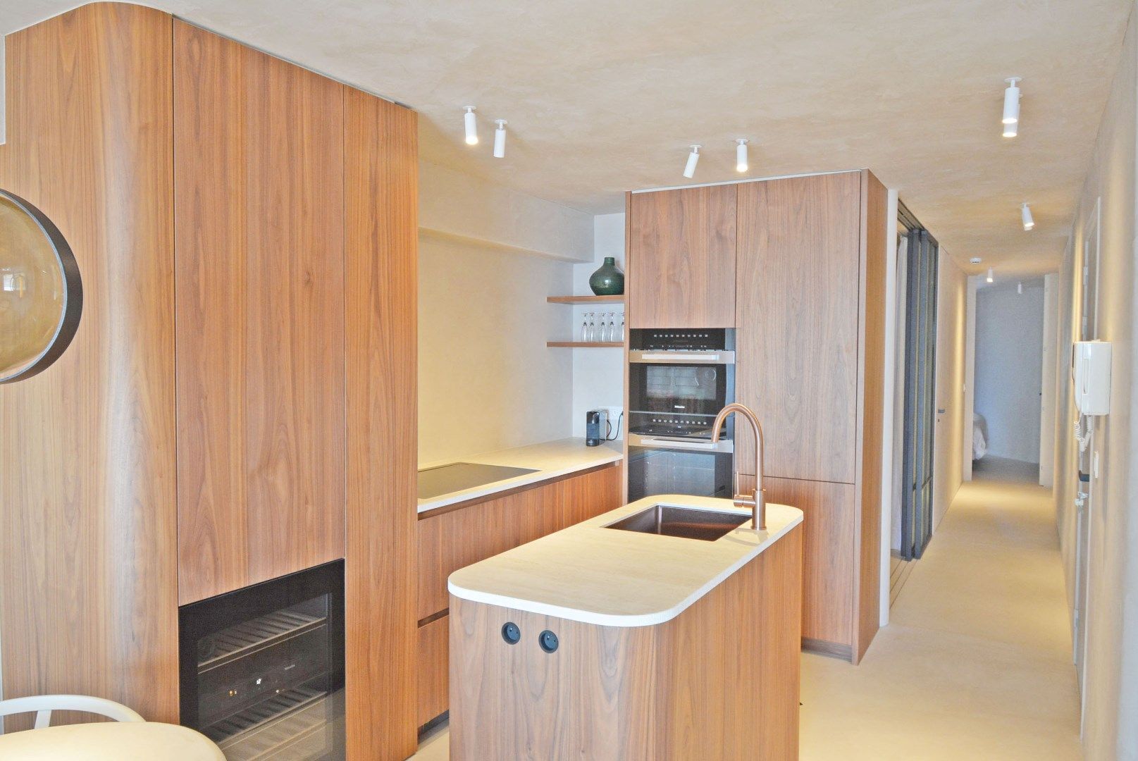 Trendy gerenoveerd appartement op Albertstrand met luxueuze afwerking en frontaal zeezicht foto 7