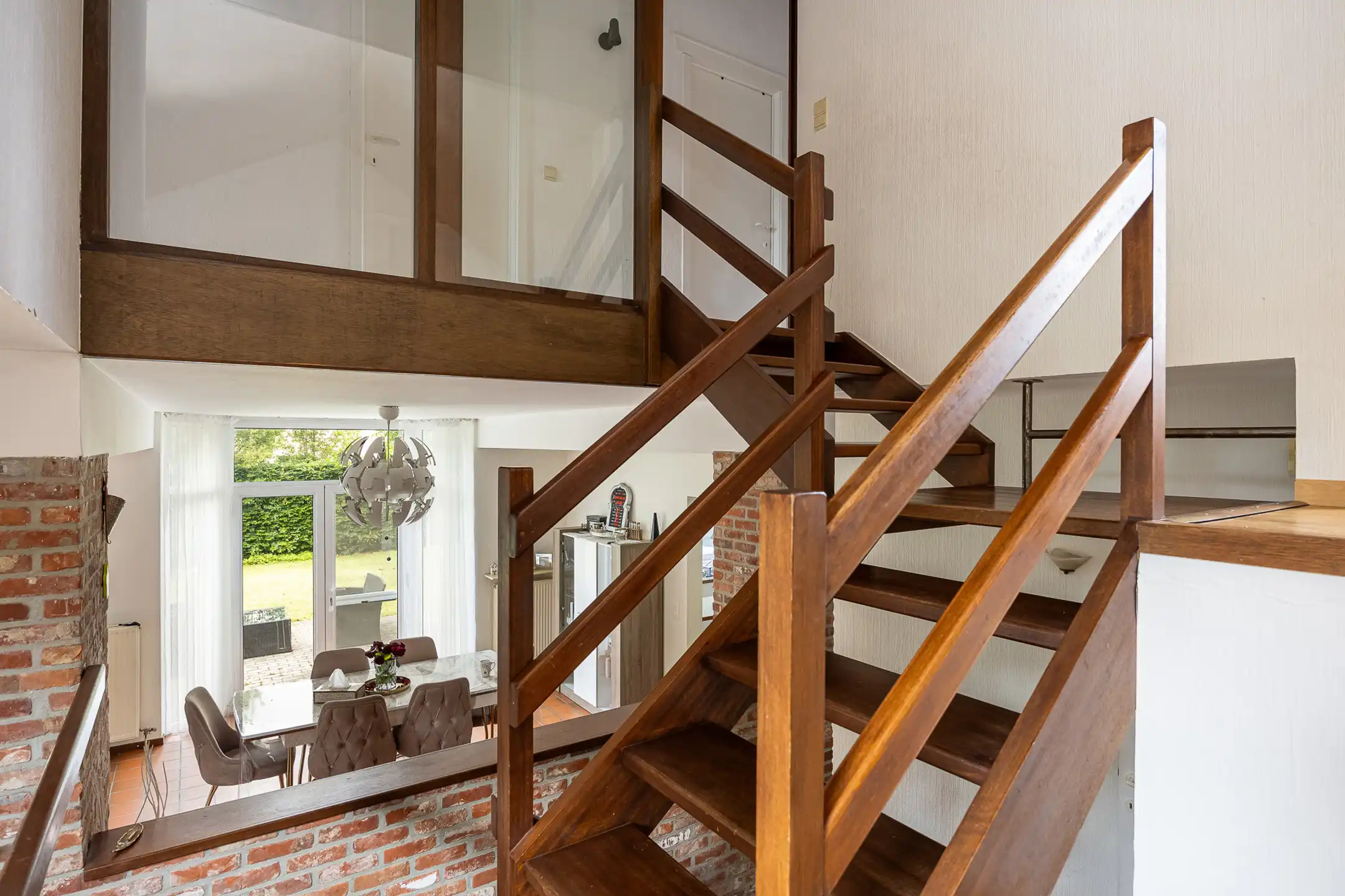 Ruime woning met 4-5 slpks en bedrijfsruimte in Turnhout. foto 18