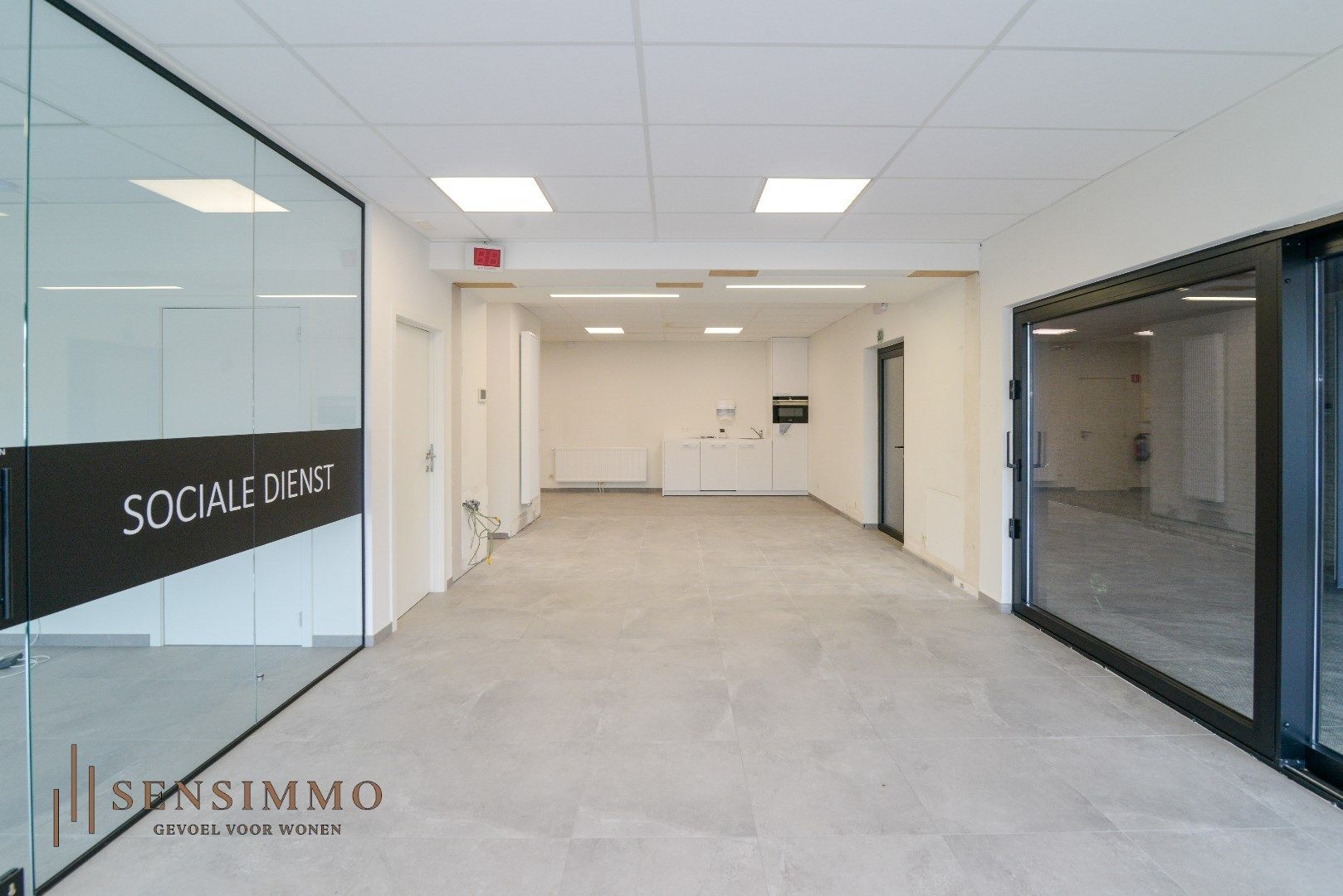 Ruim en moderne handelspand in Houthalen-Helchteren foto 8