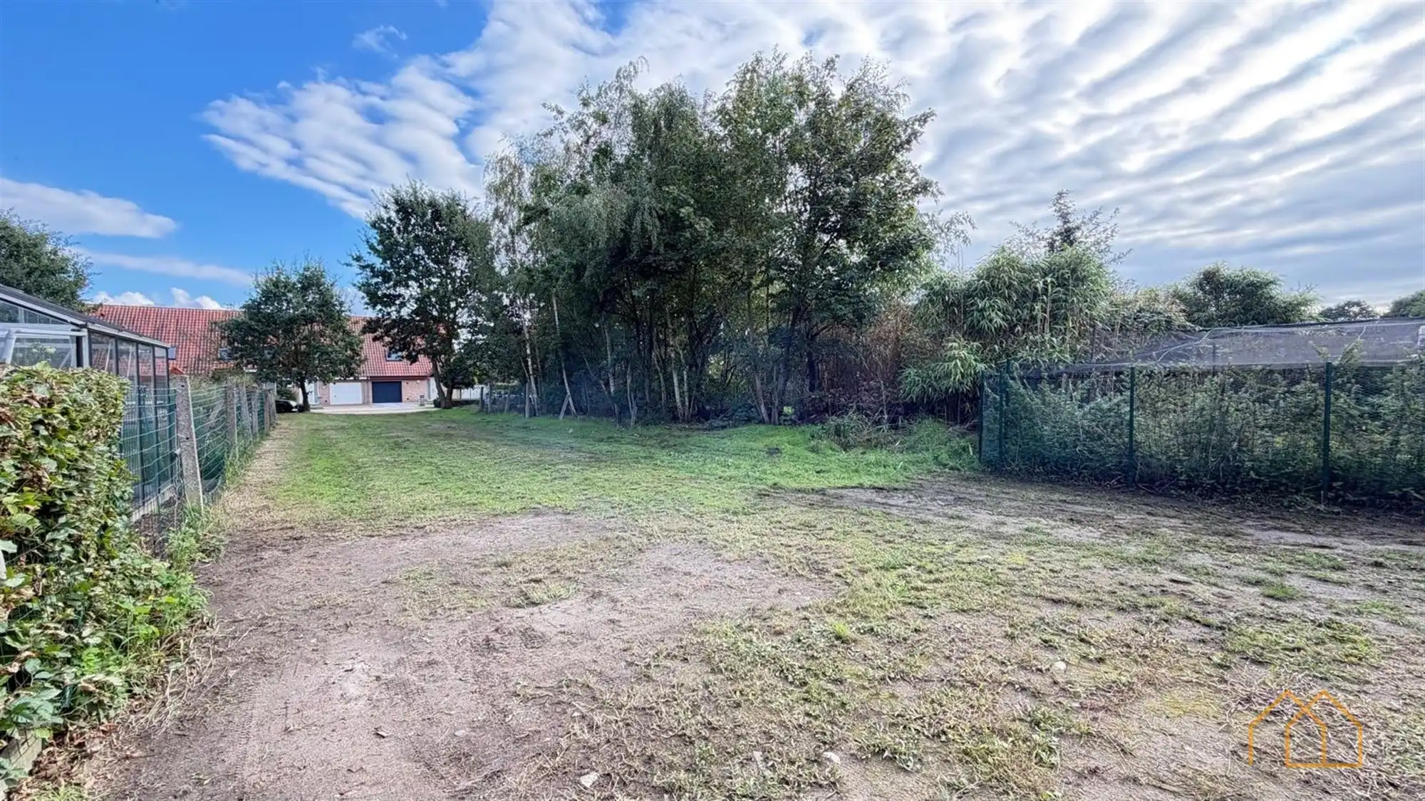 Hal van 200m² met tuin  foto 21