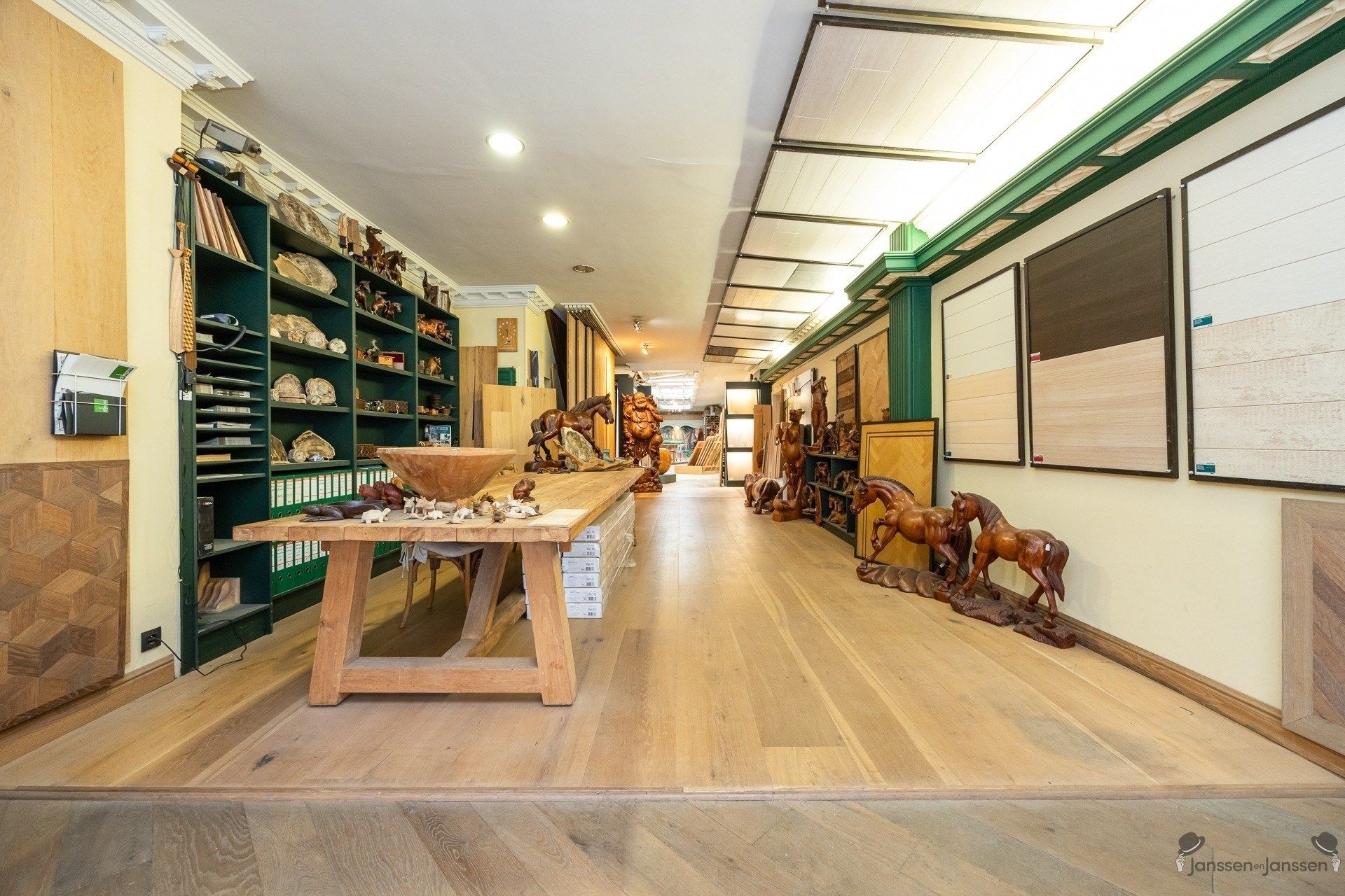 Uniek royaal handelshuis in centrum Antwerpen foto 2