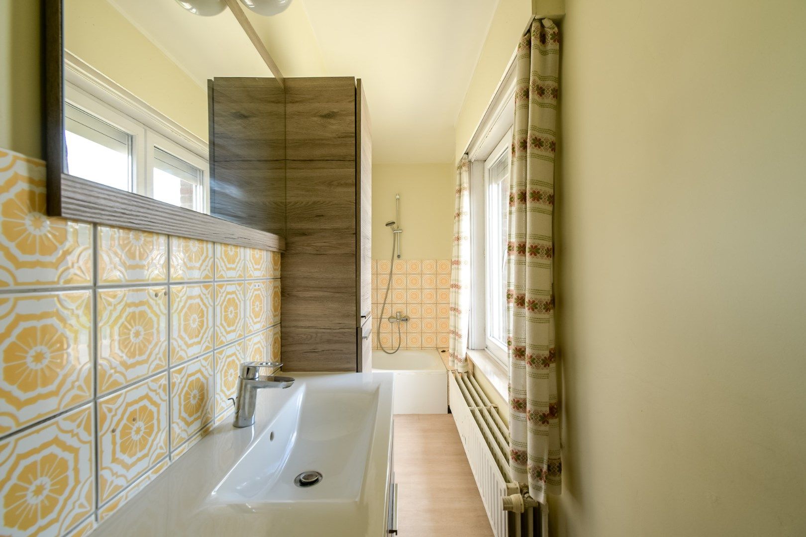 Alleenstaande woning in het centrum van Torhout! foto 6