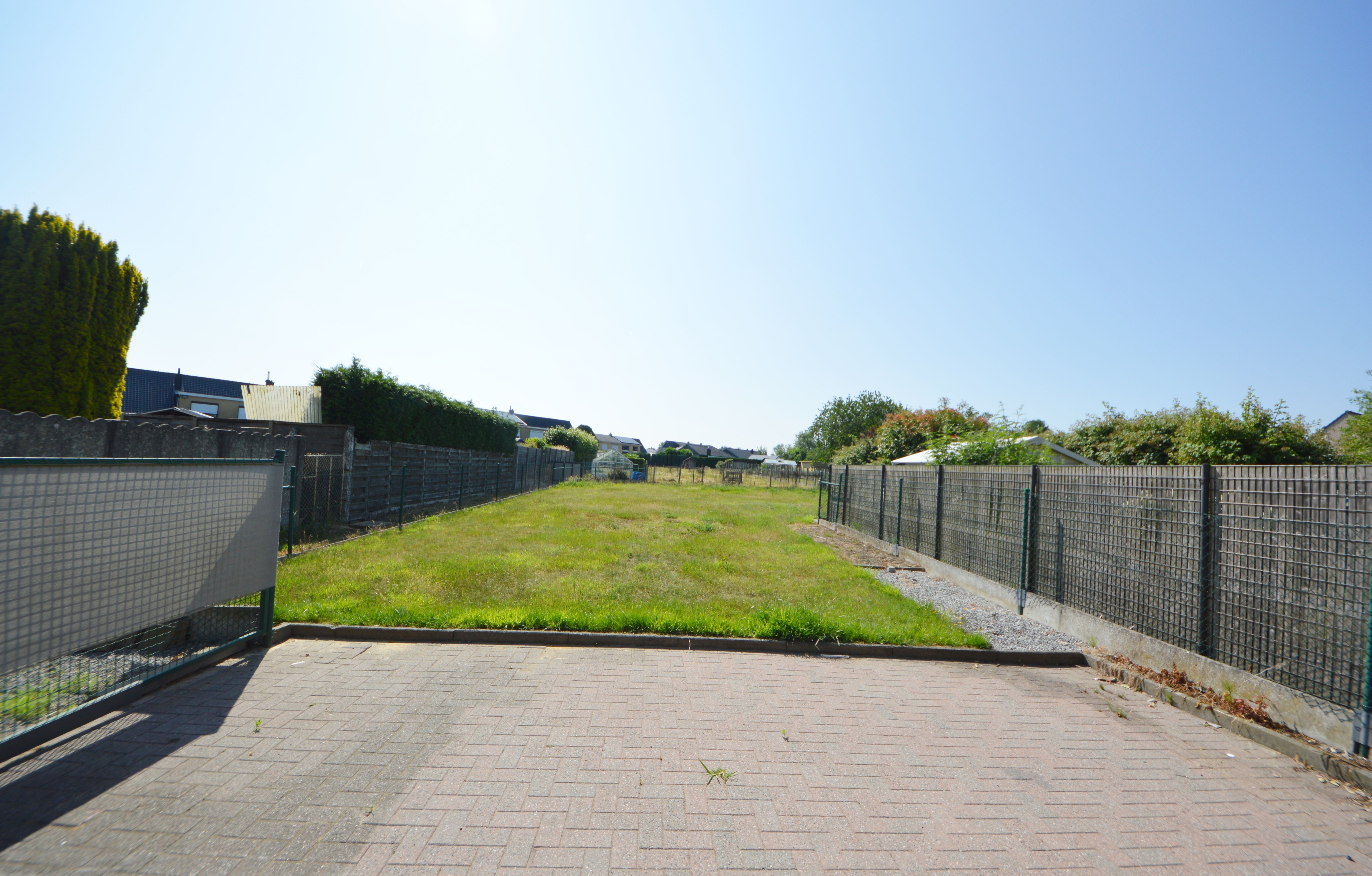 COMPLEET GERENOVEERDE WONING MET GROTE TUIN foto 3