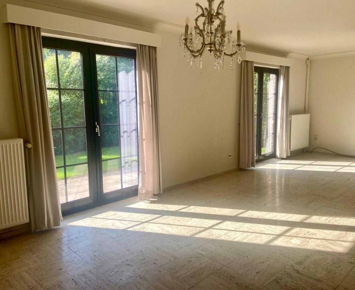 CHARMANTE VILLA  (O.B) MET TUIN foto 4