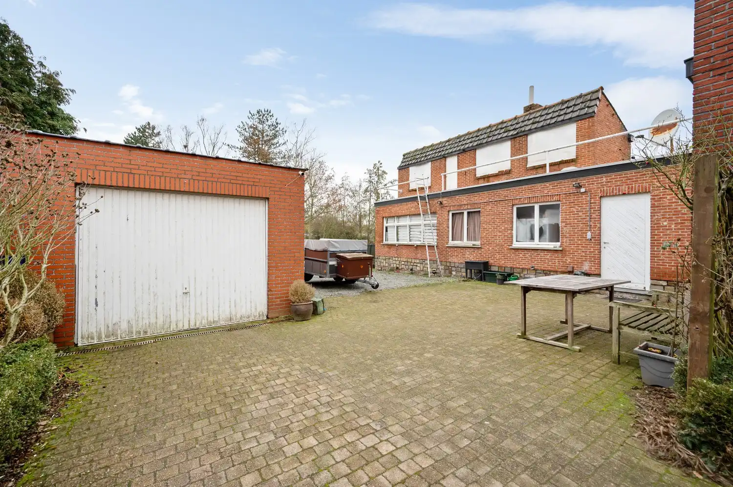 Ruime woning met 3 slpkrs foto 24
