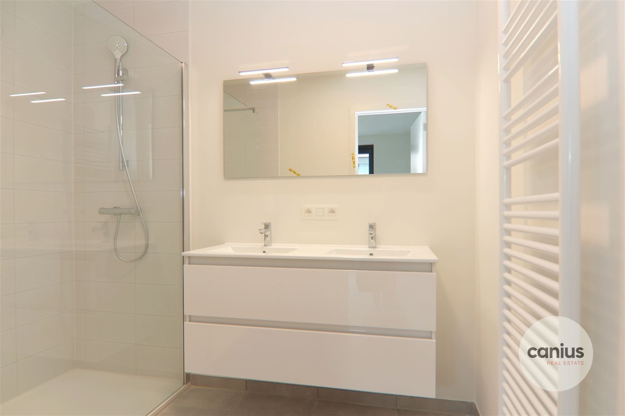 NIEUWBOUWAPP. IN HARTJE HASSELT MET 1 SLK + TERRAS & PARKING foto 7