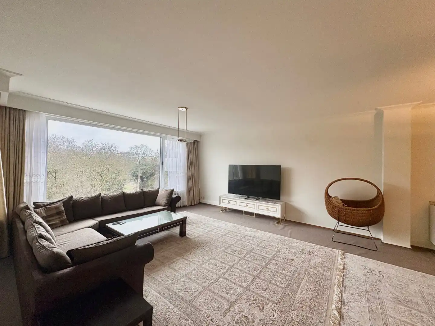 Ruim 2-slaapkamerappartement met uniek zicht op het Stadspark foto 3