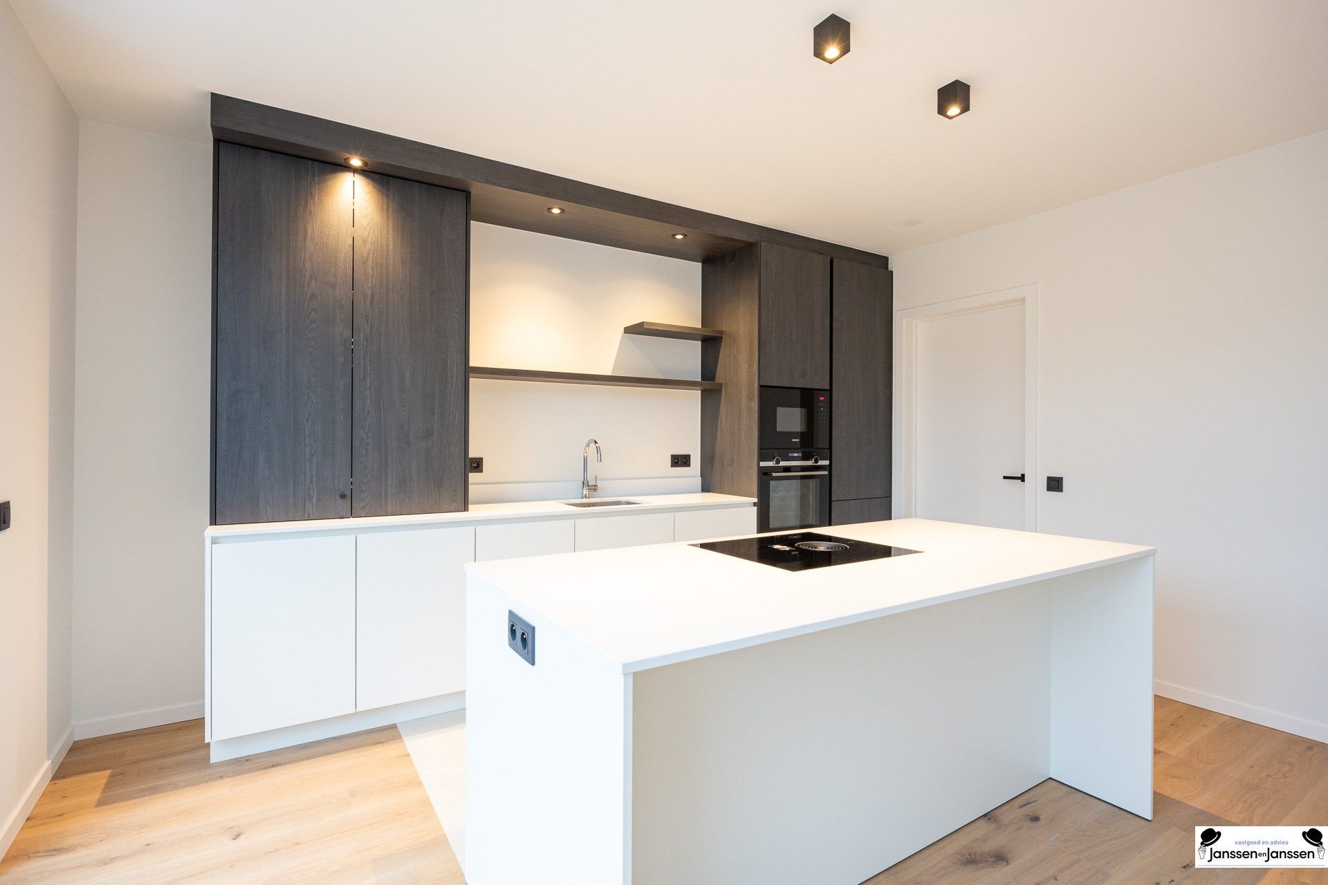 Wonen in een groene omgeving op een centrale locatie in Gooreind! foto 9