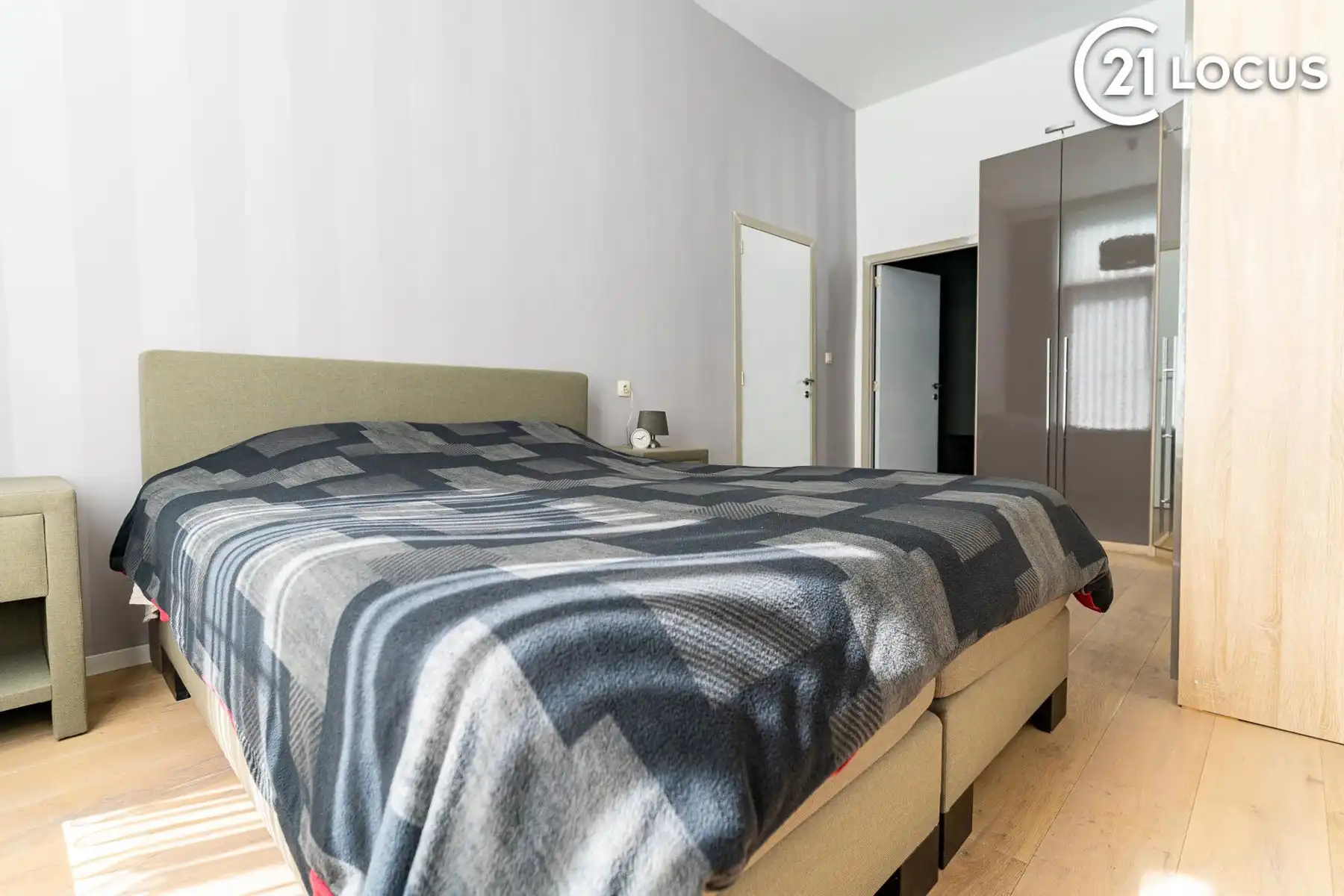 Karaktervolle herenwoning in geliefd Zurenborg foto 6