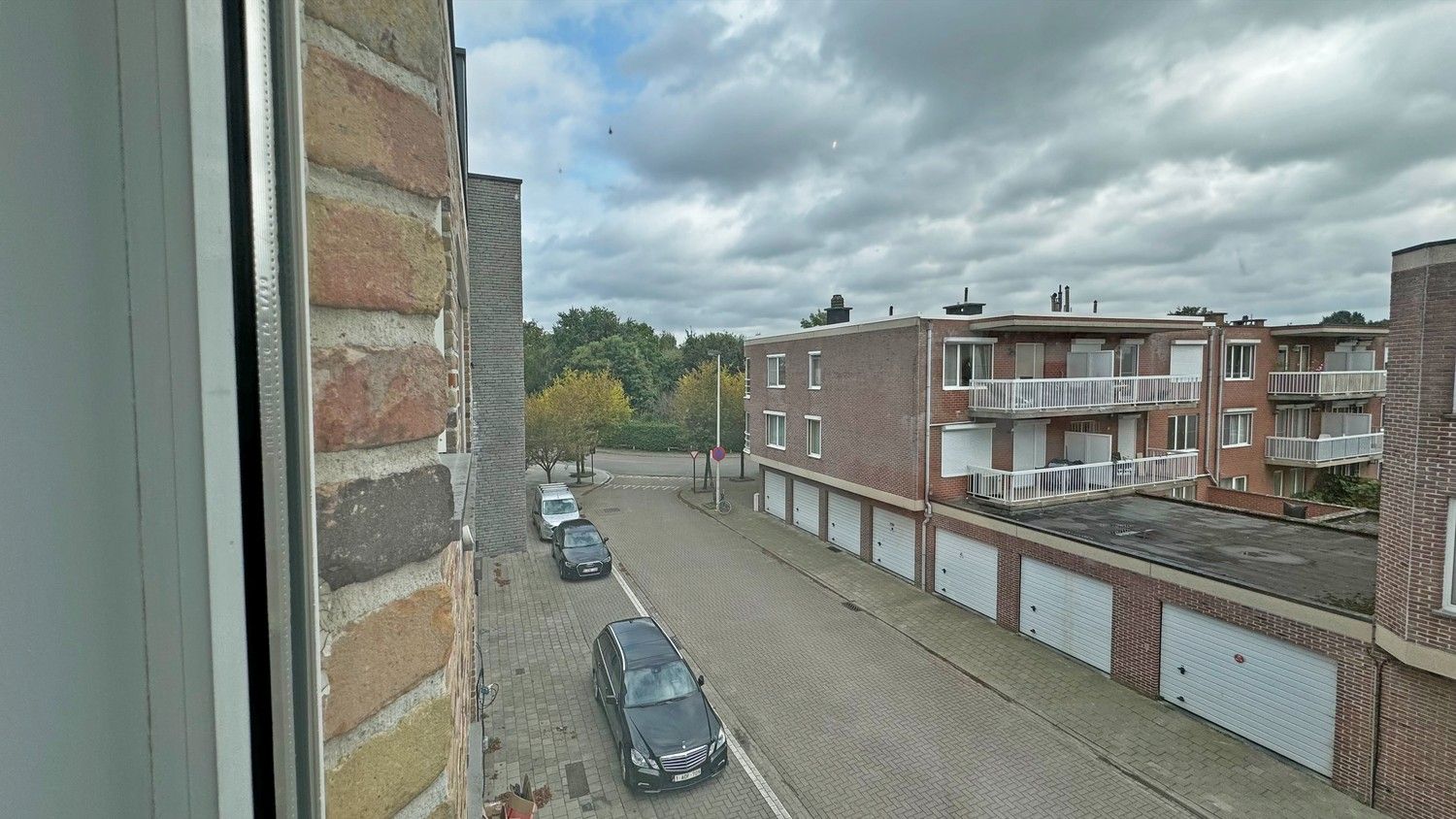 Appartement met twee slaapkamers en terras op centrale locatie te Deurne! foto 13