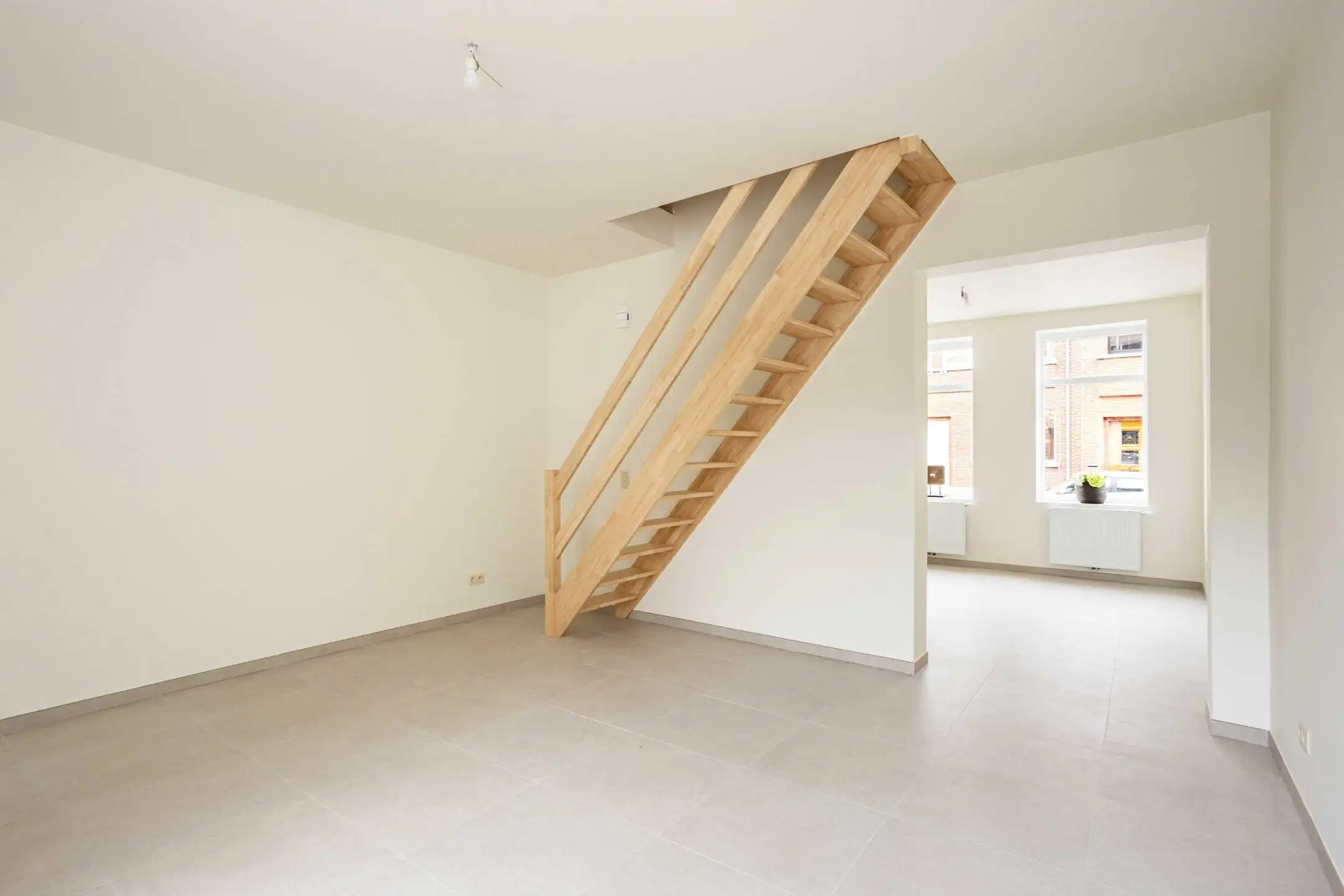 Volledig gerenoveerde woning met 4 slaapkamers foto 6