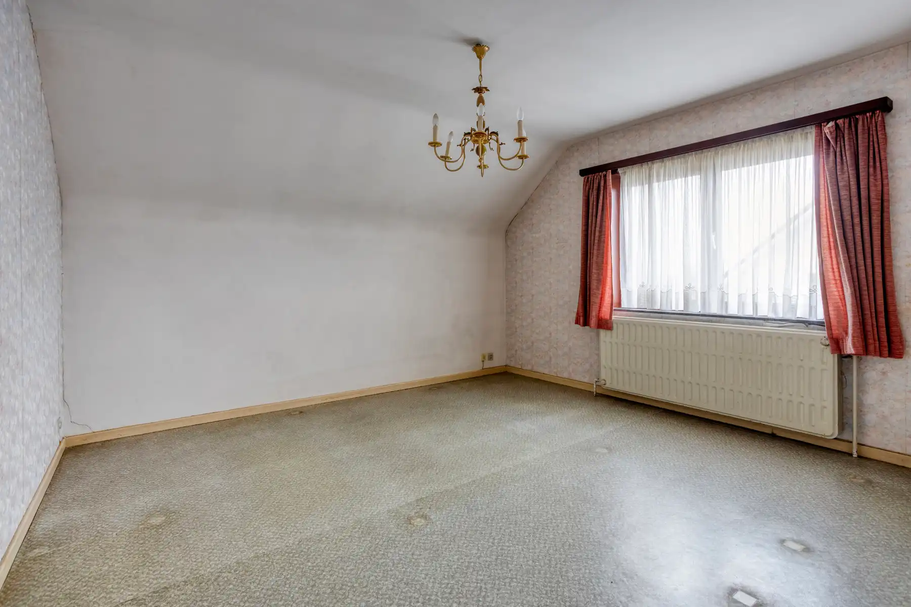 Prachtig gelegen woning met 3 slaapkamers, tuin en garage foto 16