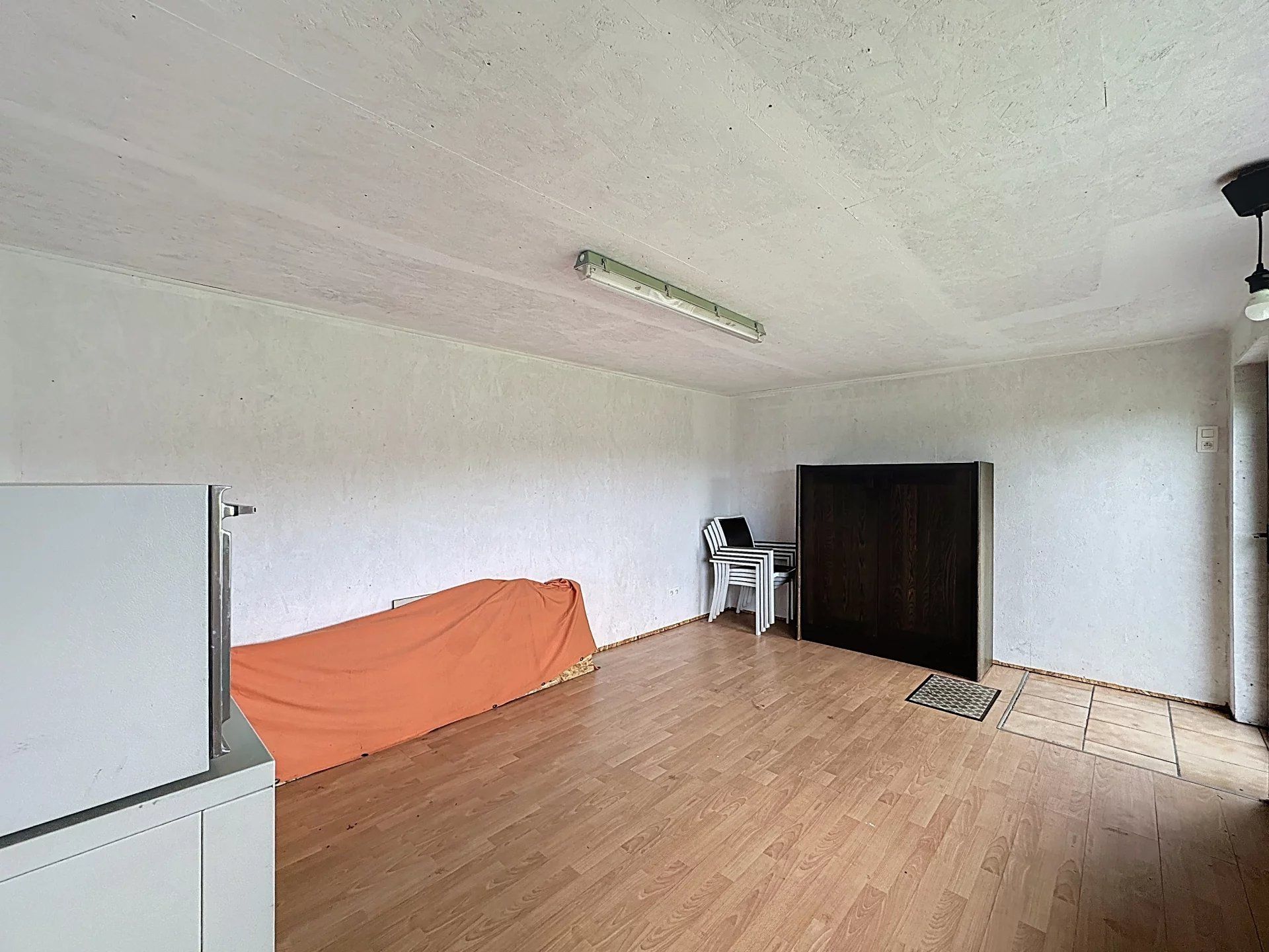 Verrassend ruime woning met 5 slaapkamers en 2 badkamers op groot perceel. foto 41