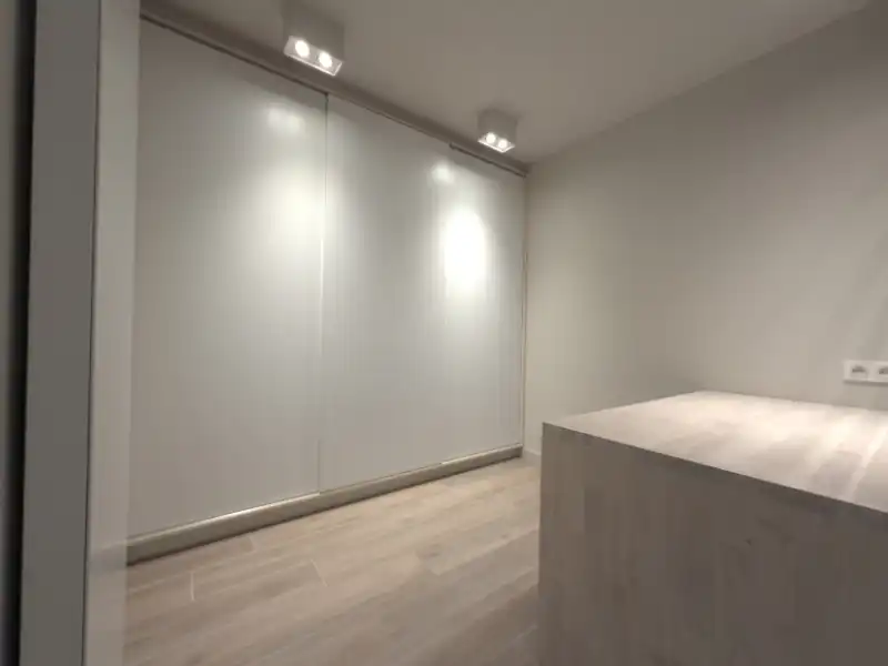 MOOI GERENOVEERD APPARTEMENT MET CENTRALE LIGGING EN DICHTBIJ DE ZEE! foto 10