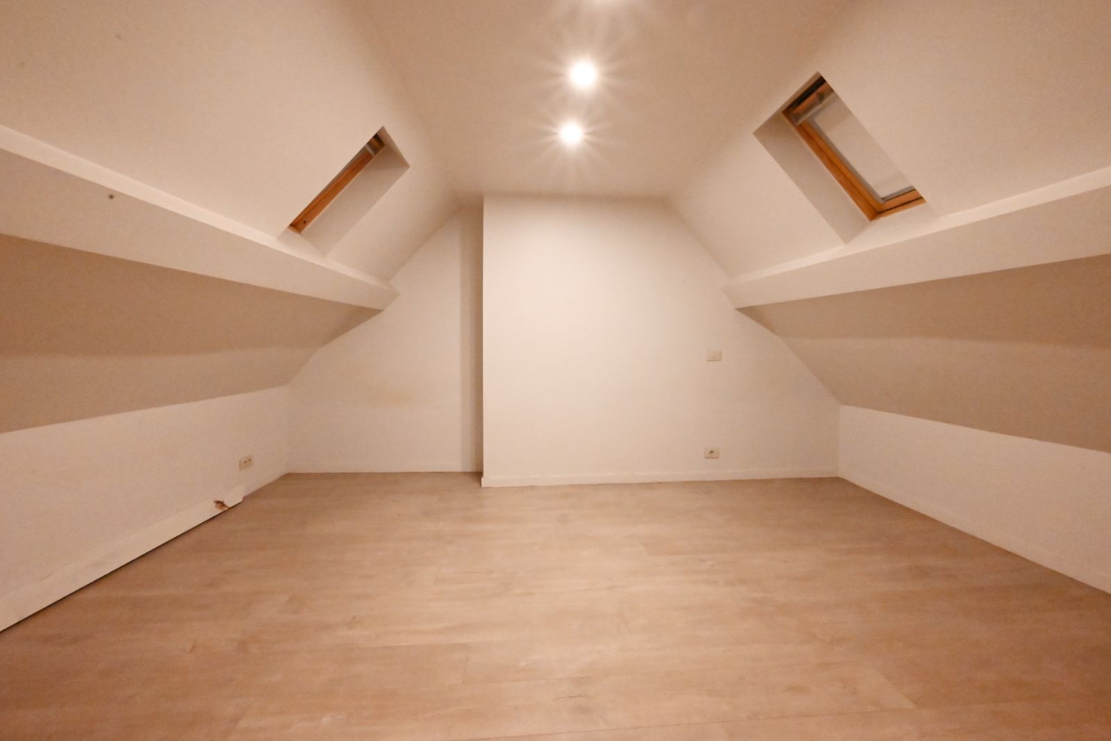 Ruime woning (HOB) met 4 slaapkamers in hartje Kachtem! foto 15