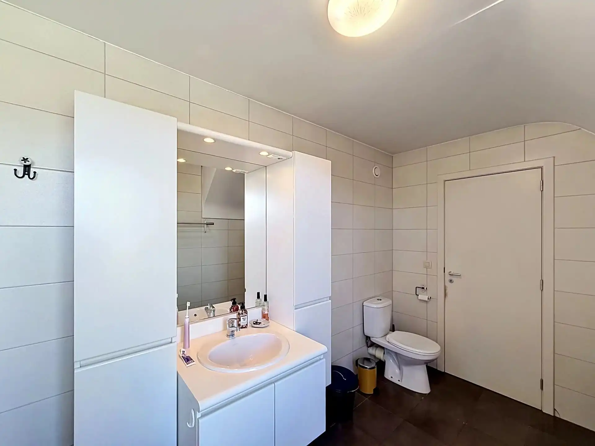 Duplex appartement met 2 slaapkamers, 2 terrassen en ondergrondse staanplaats en berging. foto 8