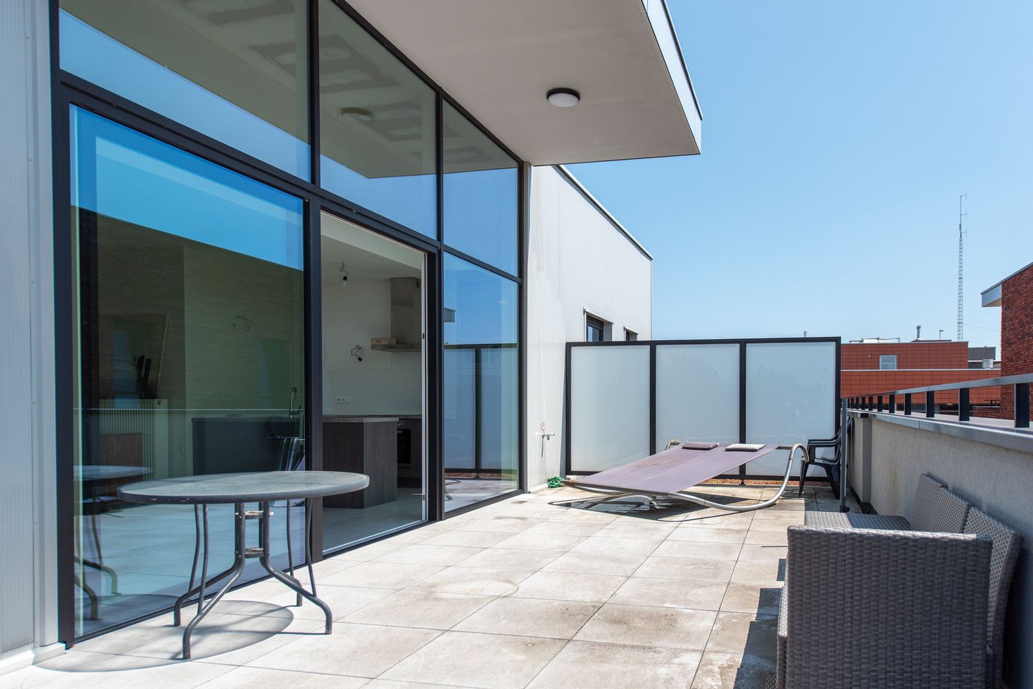 Modern en energiezuinig penthouse op toplocatie in Genk! foto 11