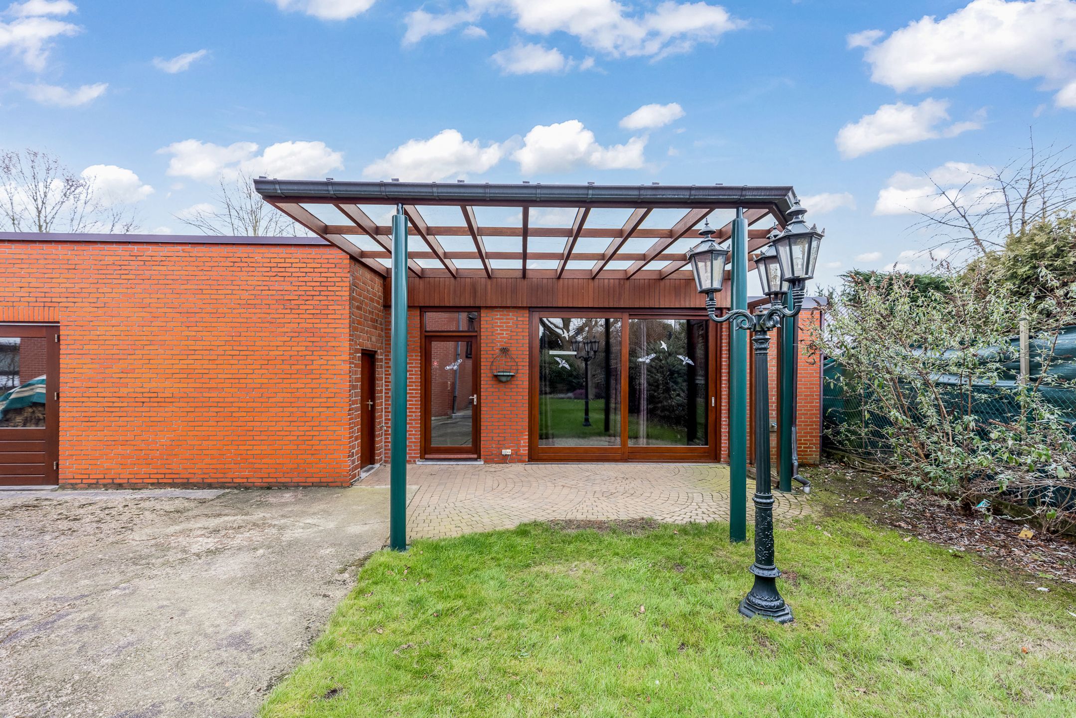 Woning met ruime bijbouw van 200m2 te Diepenbeek foto 4