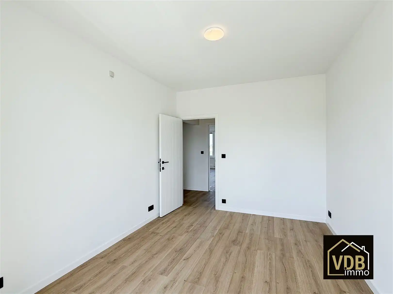 GERENOVEERD APPARTEMENT - 2 SLAAPKAMERS foto 13