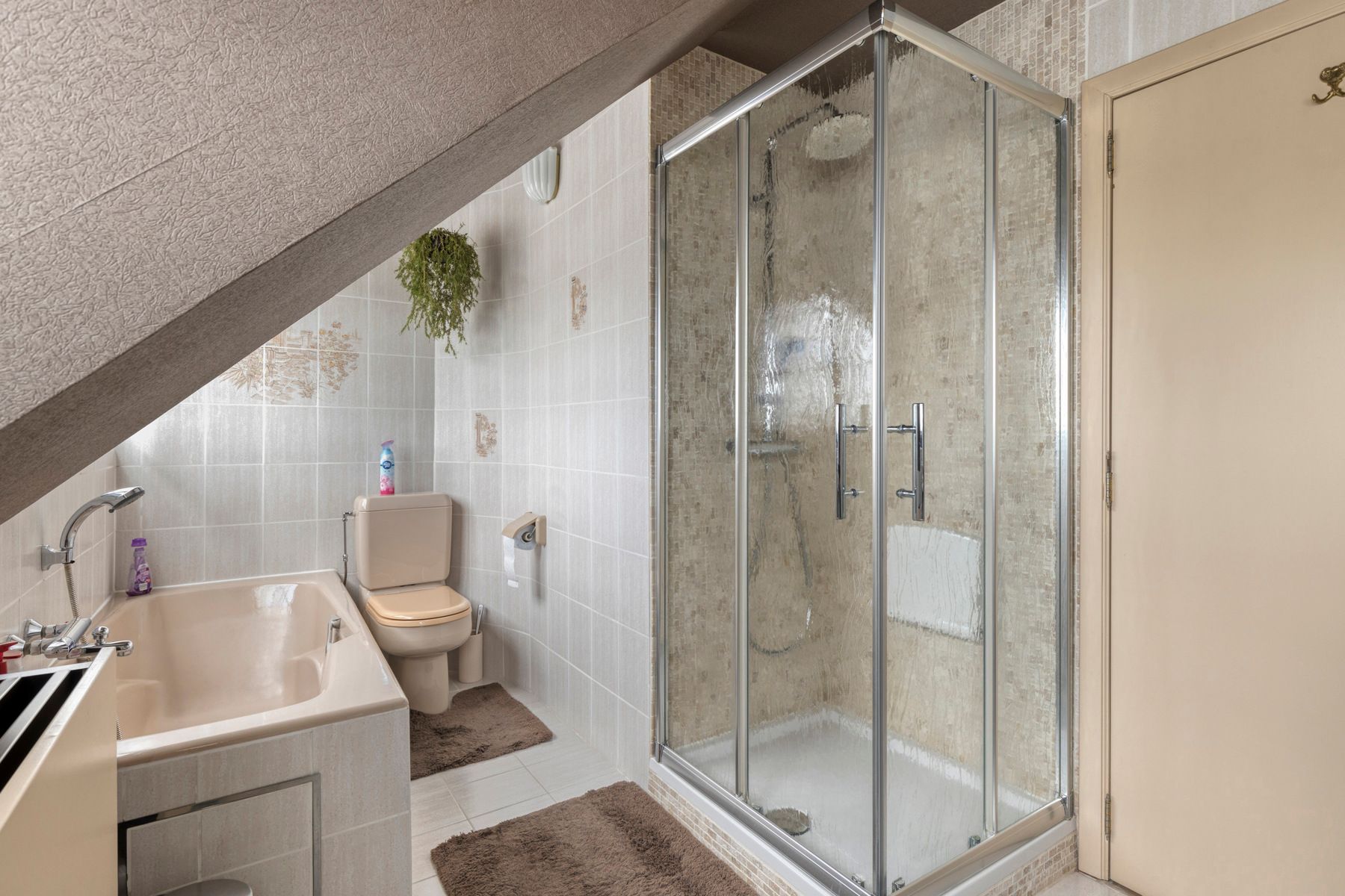 Woning omgeven door weilanden met 5 slaapkamers foto 23