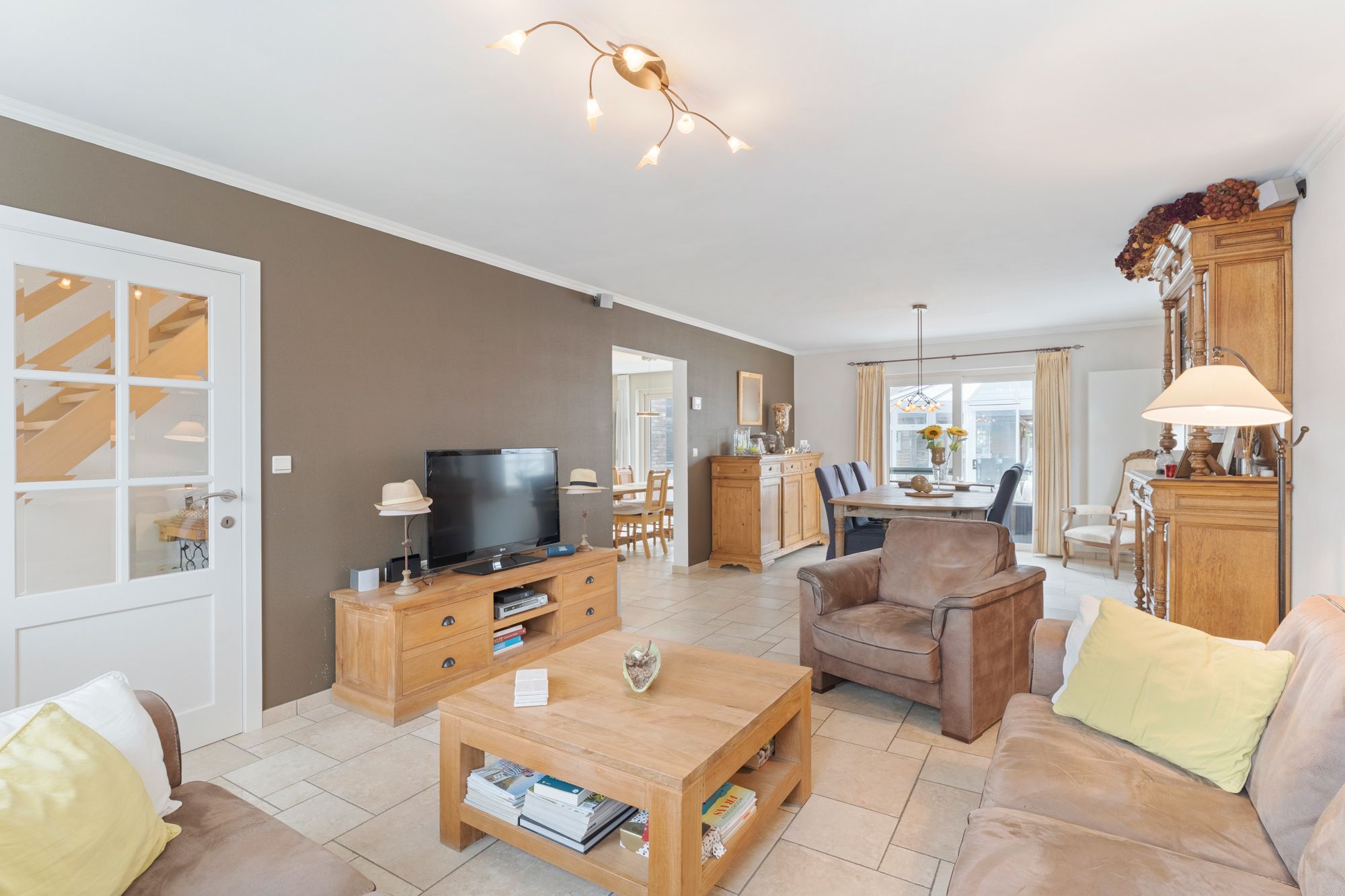 Charmante instapklare woning met 3 slaapkamers en zonnige tuin te Diepenbeek! foto 3