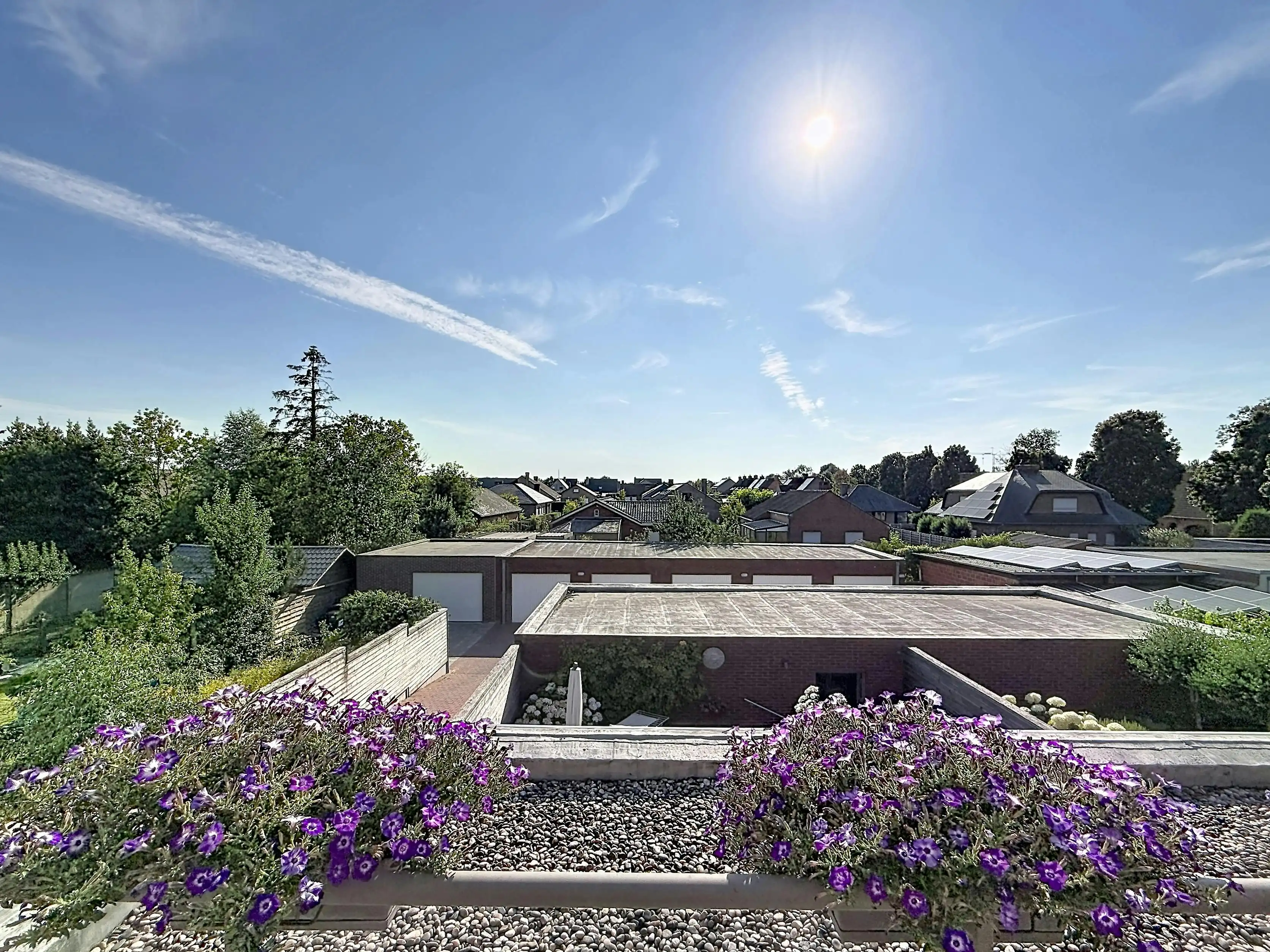 Instapklaar appartement in Ieper met ruim zuidwest gericht terras en garage  foto 7