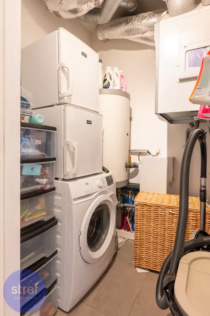 Twee slaapkamers, autostaanplaats, Galgenweel én hartje Antwerpen op één plek foto 13