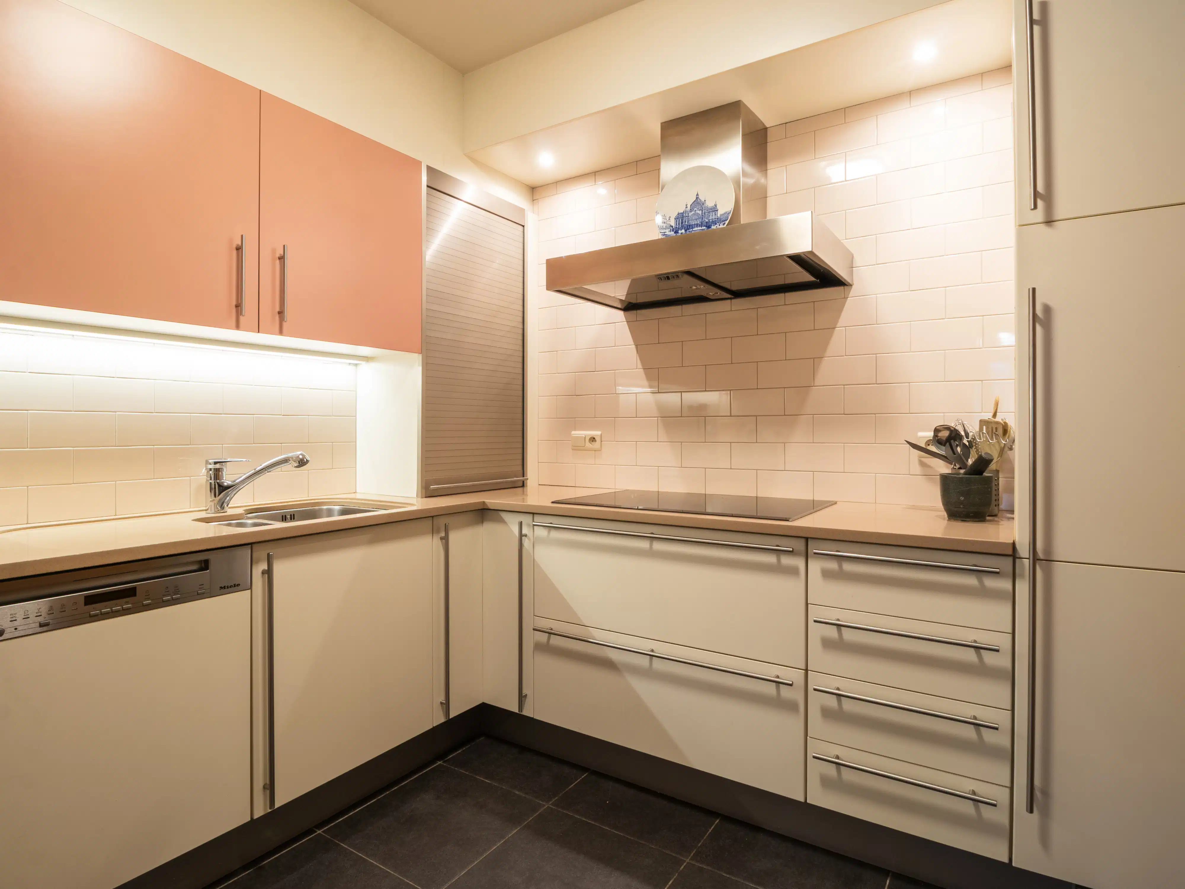 Ruim duplexappartement met garagebox en tuin foto 7