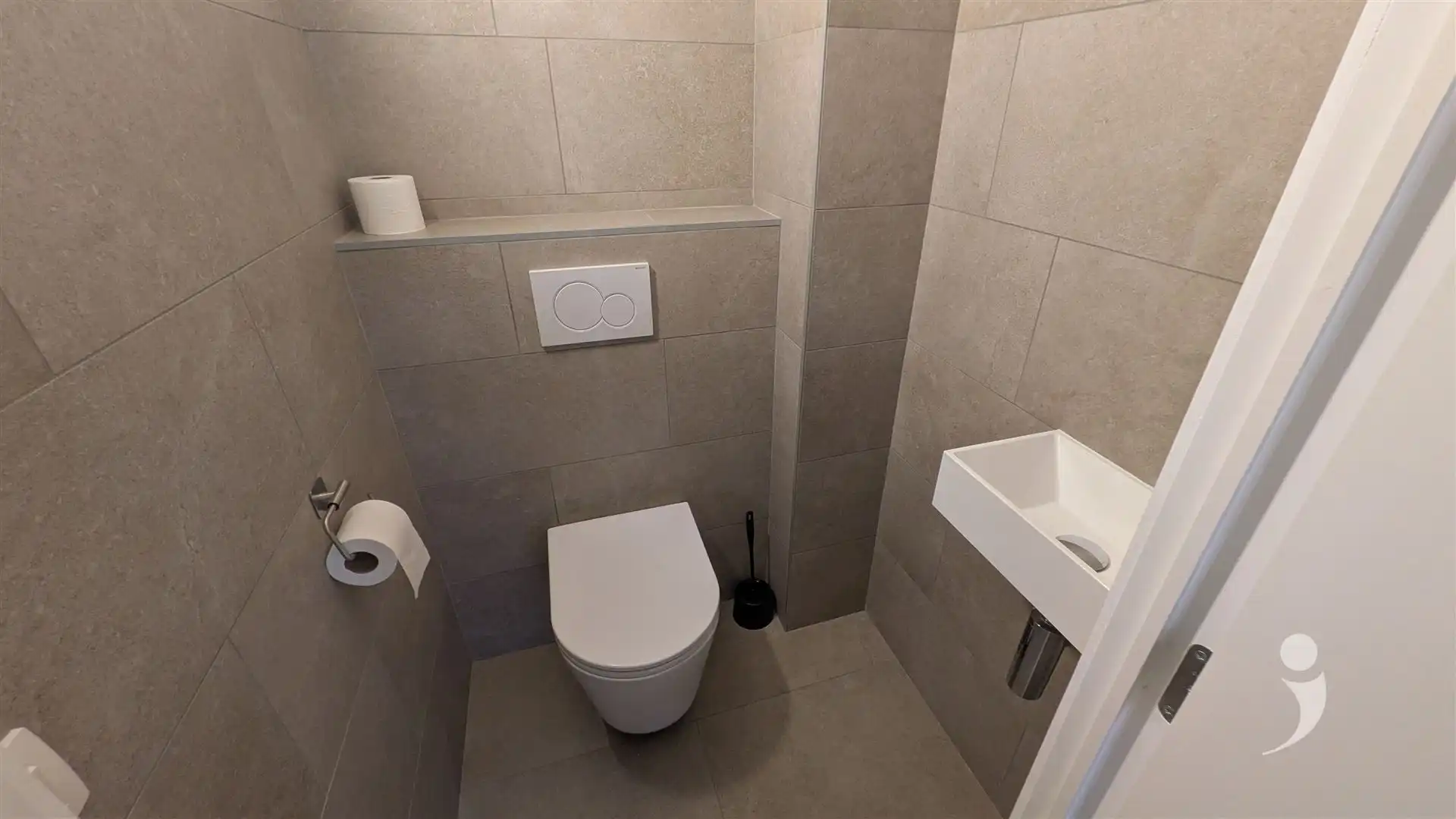 2 slaapkamer appartement met prachtig vergezicht foto 10
