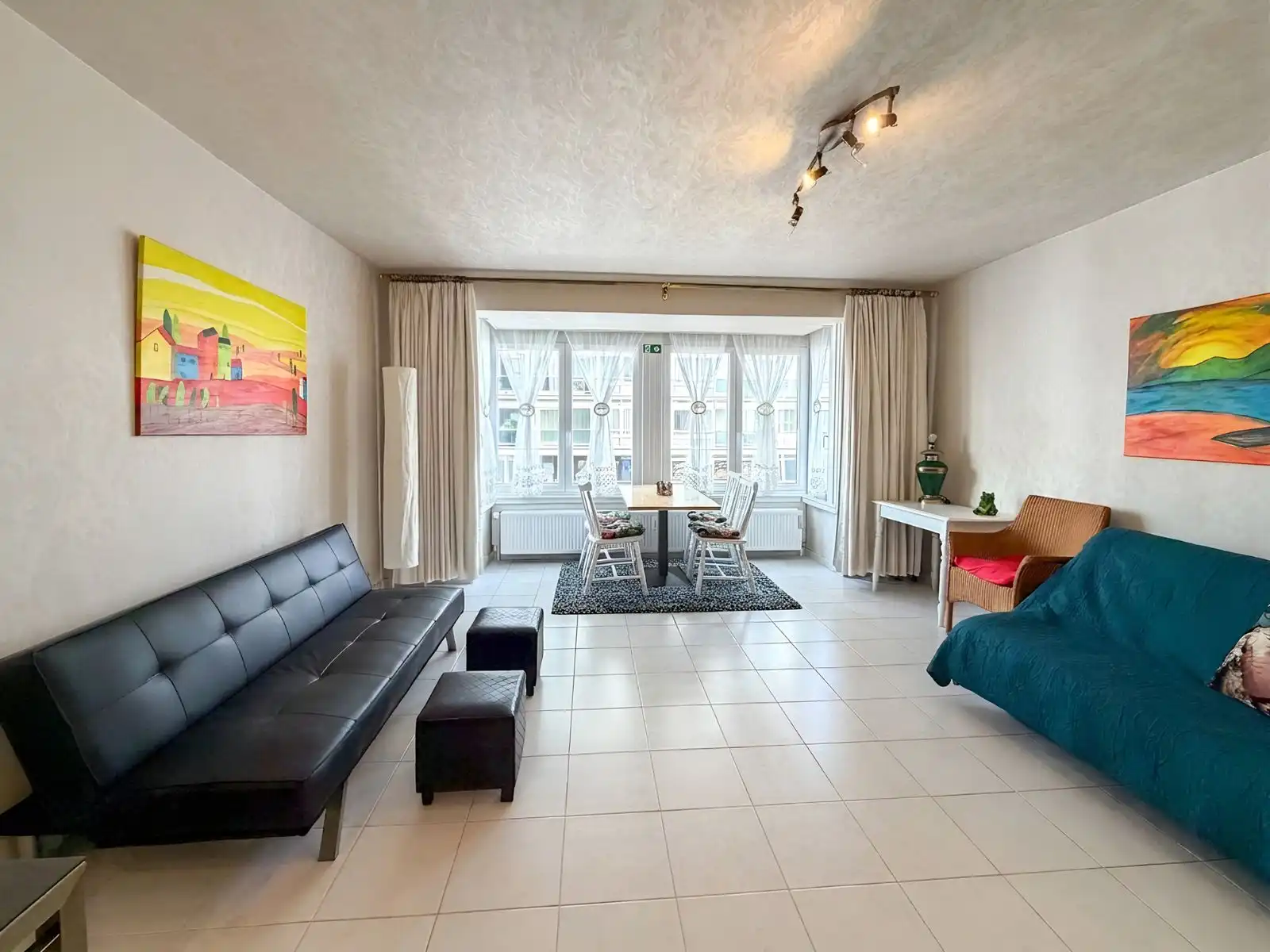 Charmant 1-slaapkamerappartement in kleinschalige residentie vlak bij strand foto 2