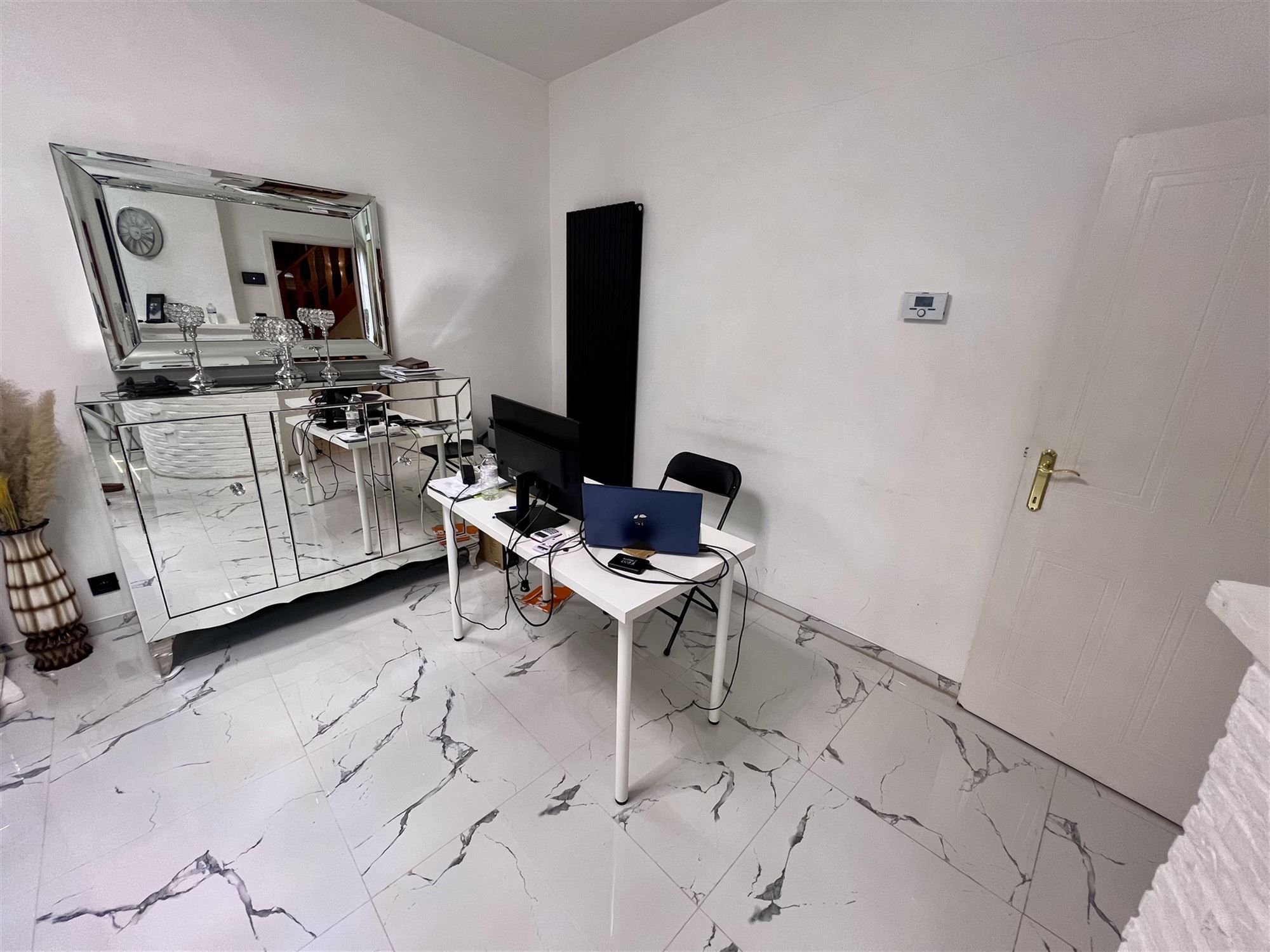 Enorme gezinswoning op 463 m² met 5 slaapkamers en 2 badk. foto 15