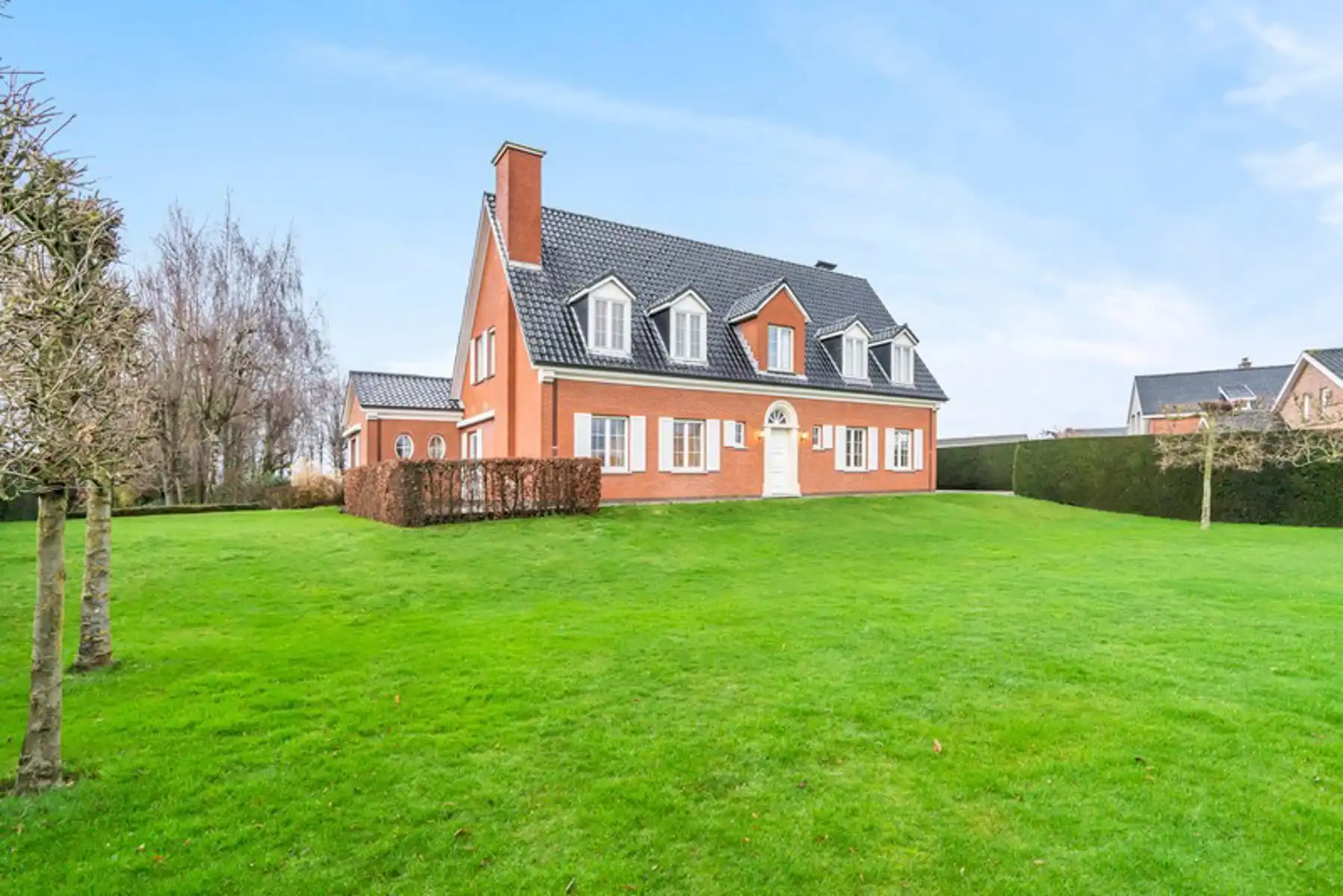 Villa te huur foto {{pictureIndex}}