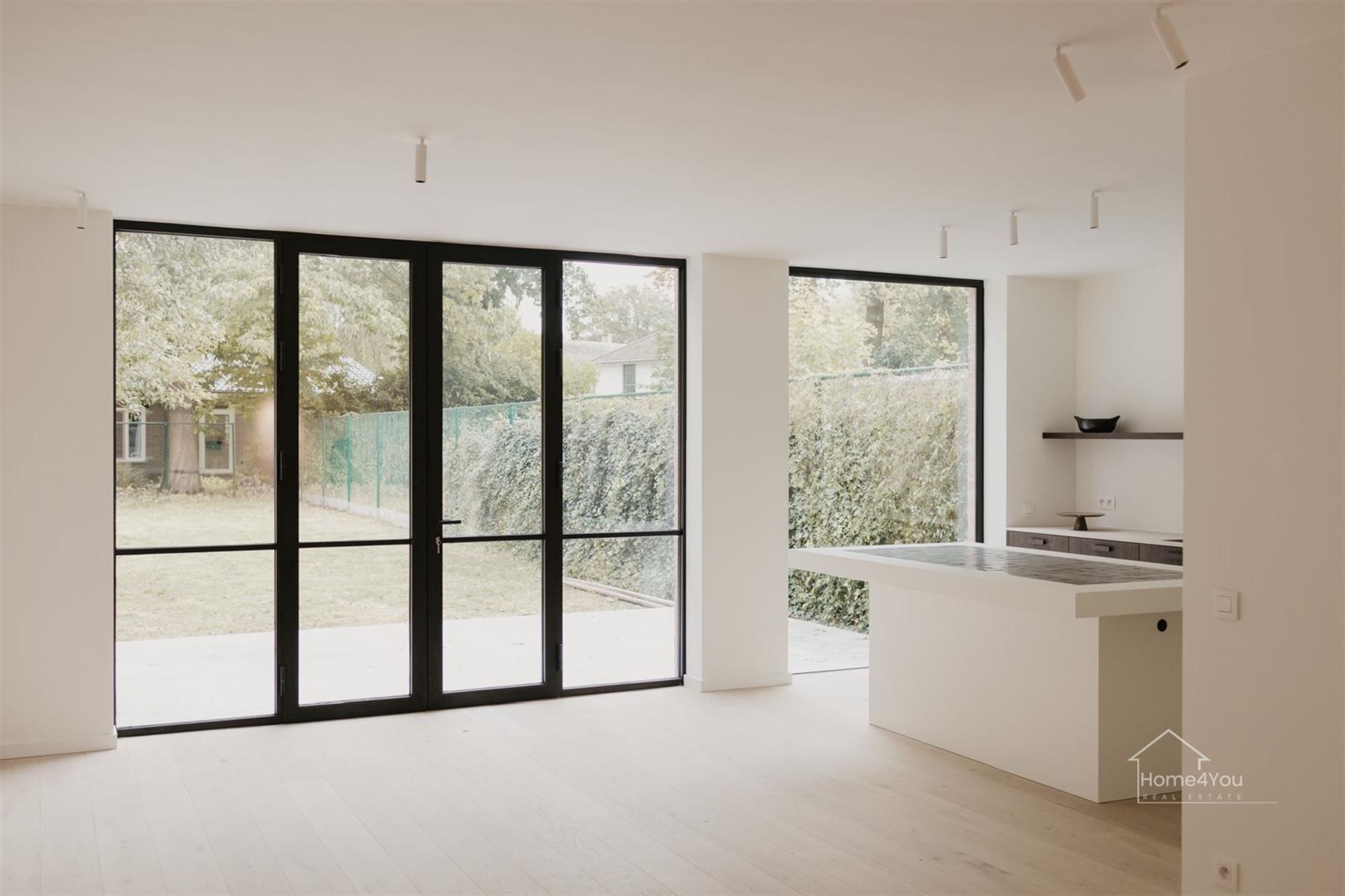 Net gerenoveerde woning op toplocatie in ’s-Gravenwezel foto 5