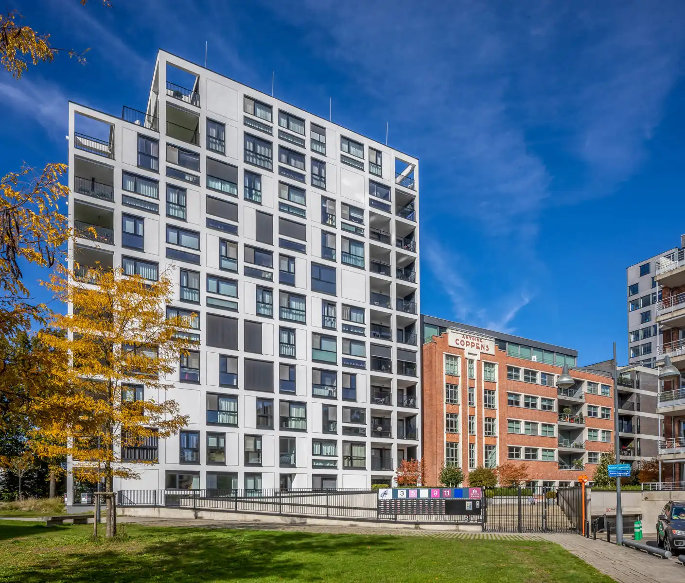High-end appartement met frontaal zicht op de jachthaven. foto 2