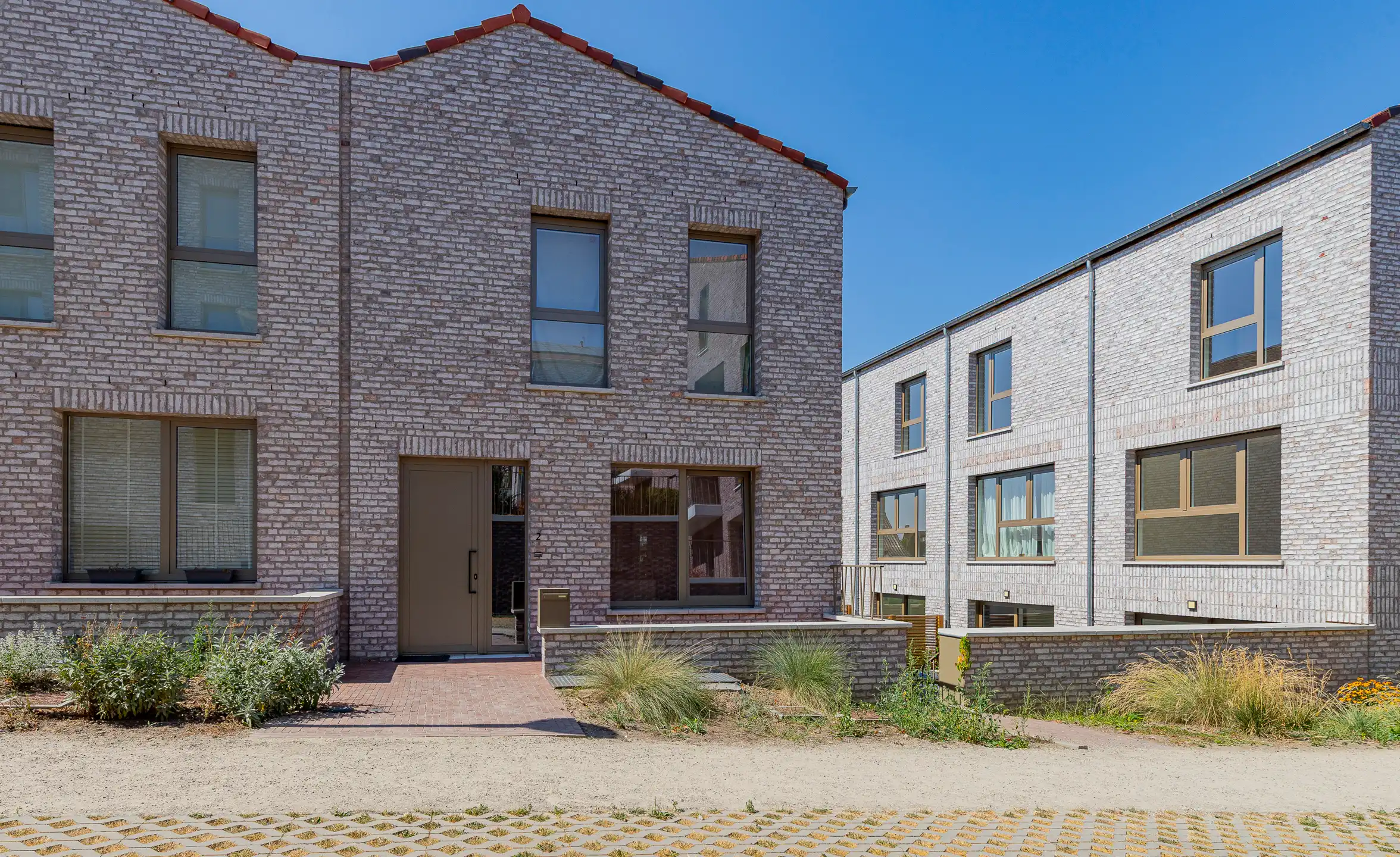GAVERE – RECENTE WONING MET 3 SLPK EN 2 BDK OP TOPLOCATIE! foto {{pictureIndex}}