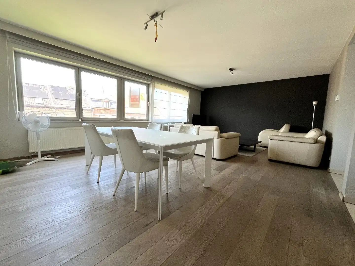 Comfortabel appartement met terras en garage foto 4
