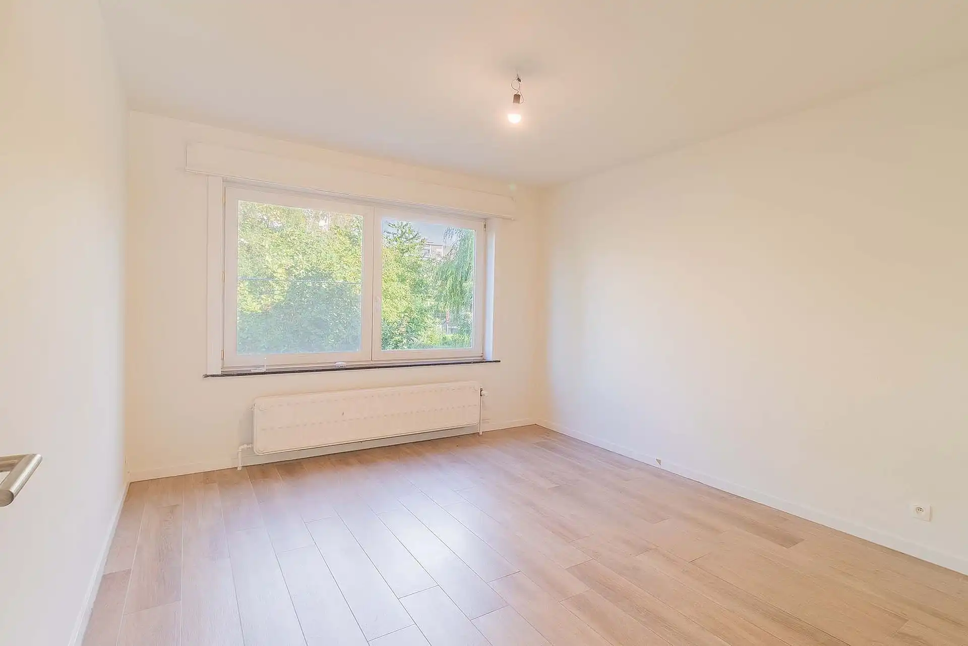 Instapklaar appartement met grote tuin in Berchem foto 7