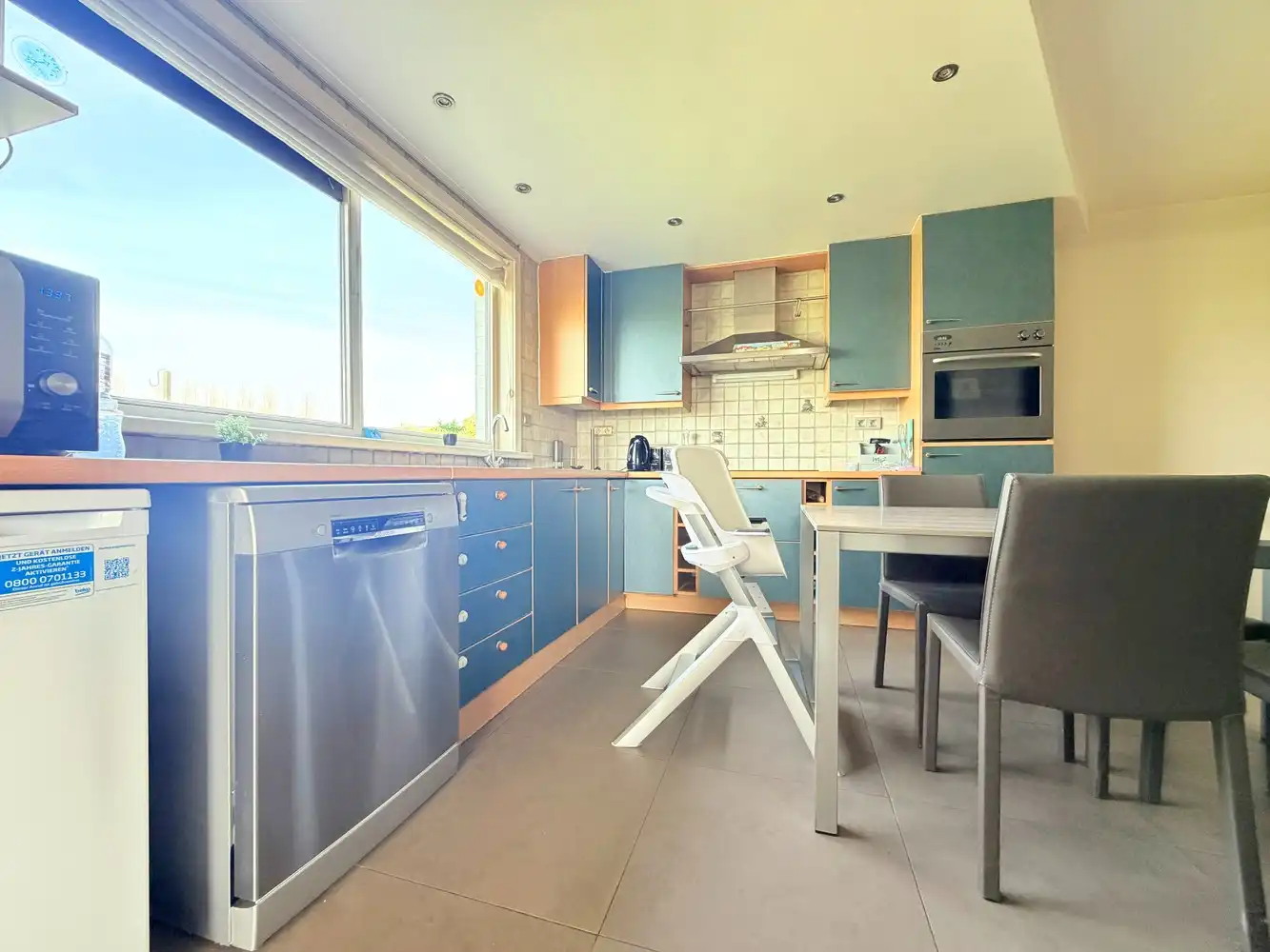 Instapklare woning met  ruime garage en landelijk uitzicht in Vladslo foto 6